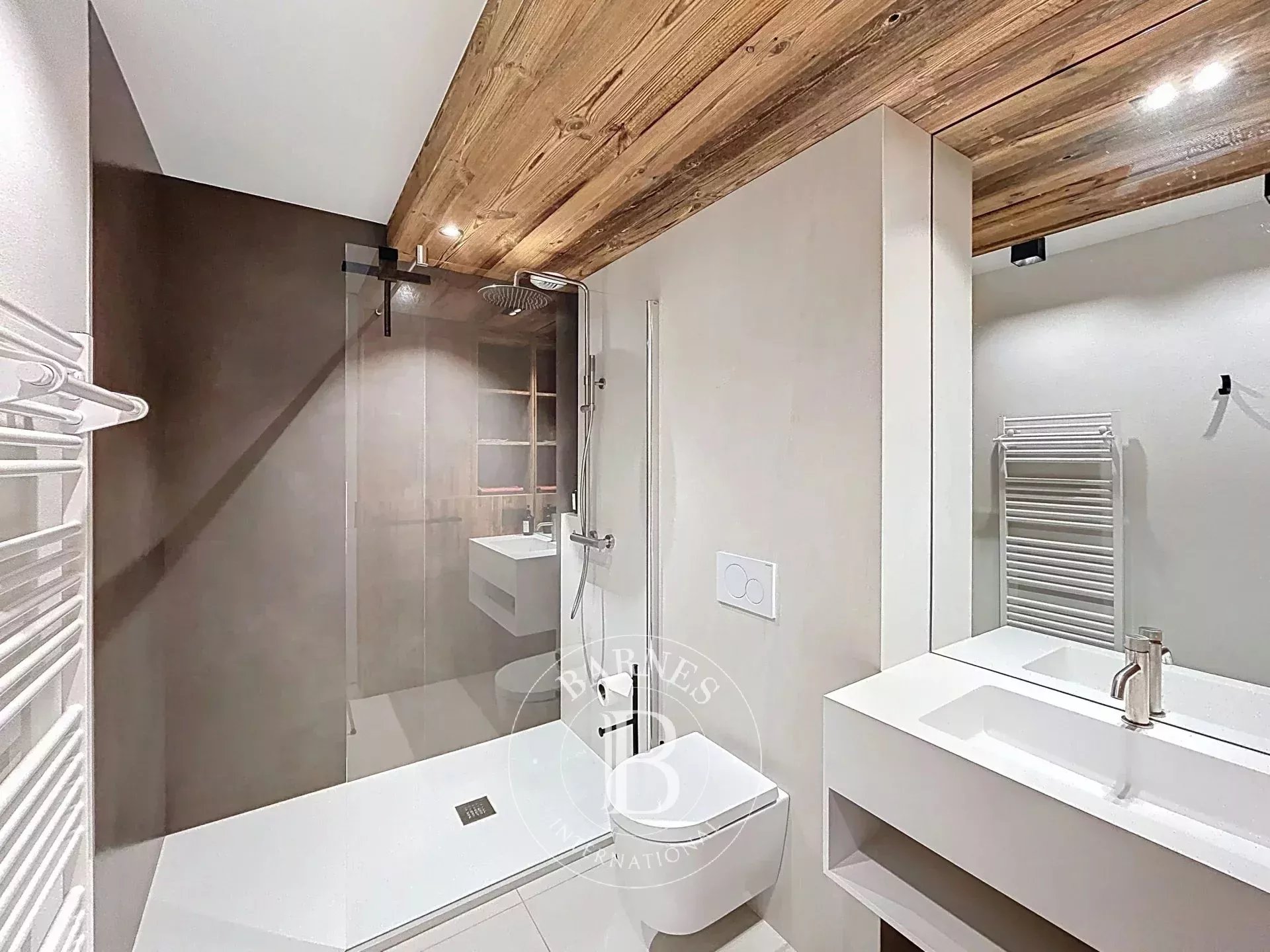 Photo of Châtel – Exceptional Chalet – 230 sqm – Sleeps 10 – Spa, Sauna & Stunning Views