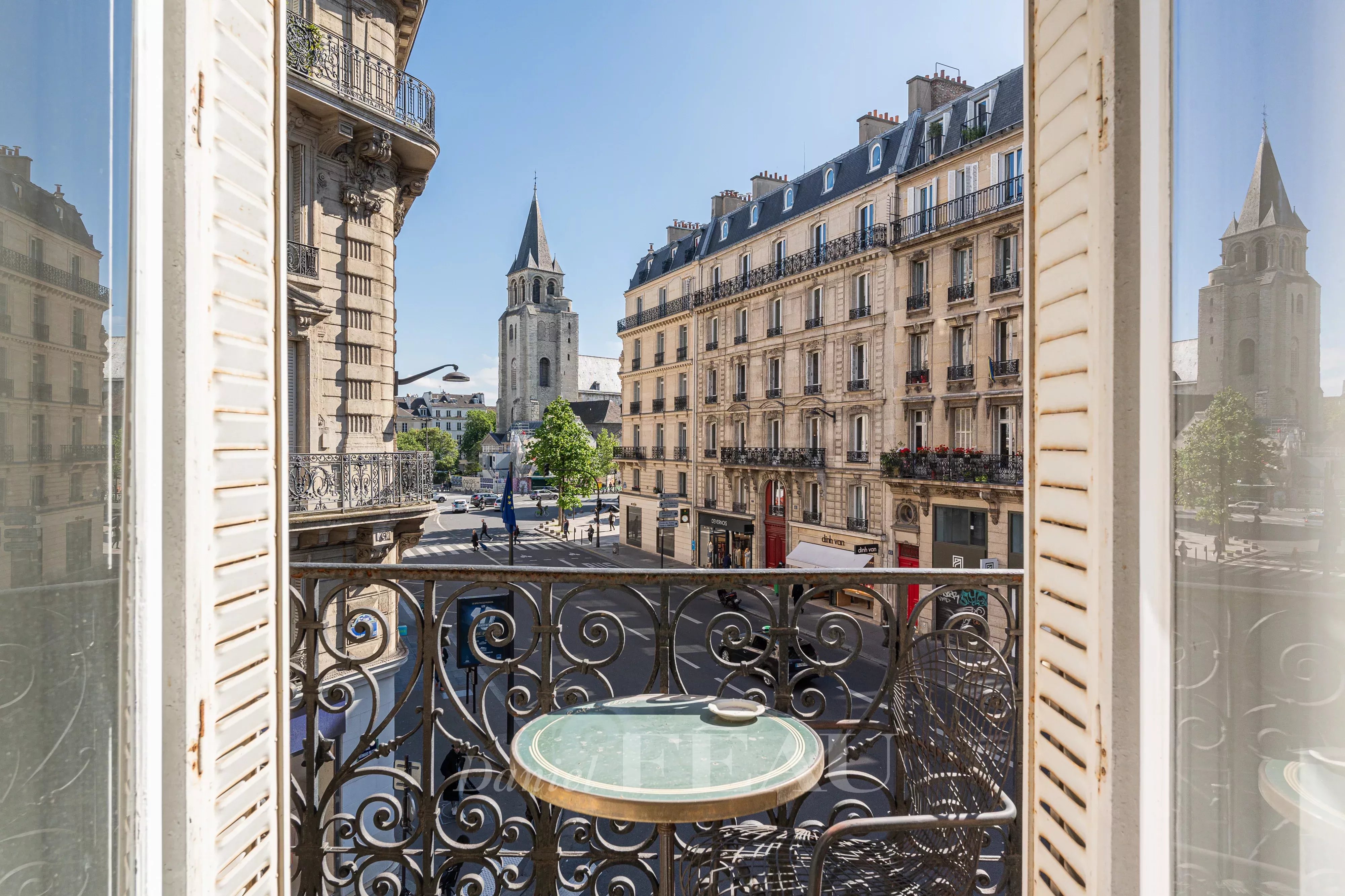 Balcon-vue Eglise Saint Germain