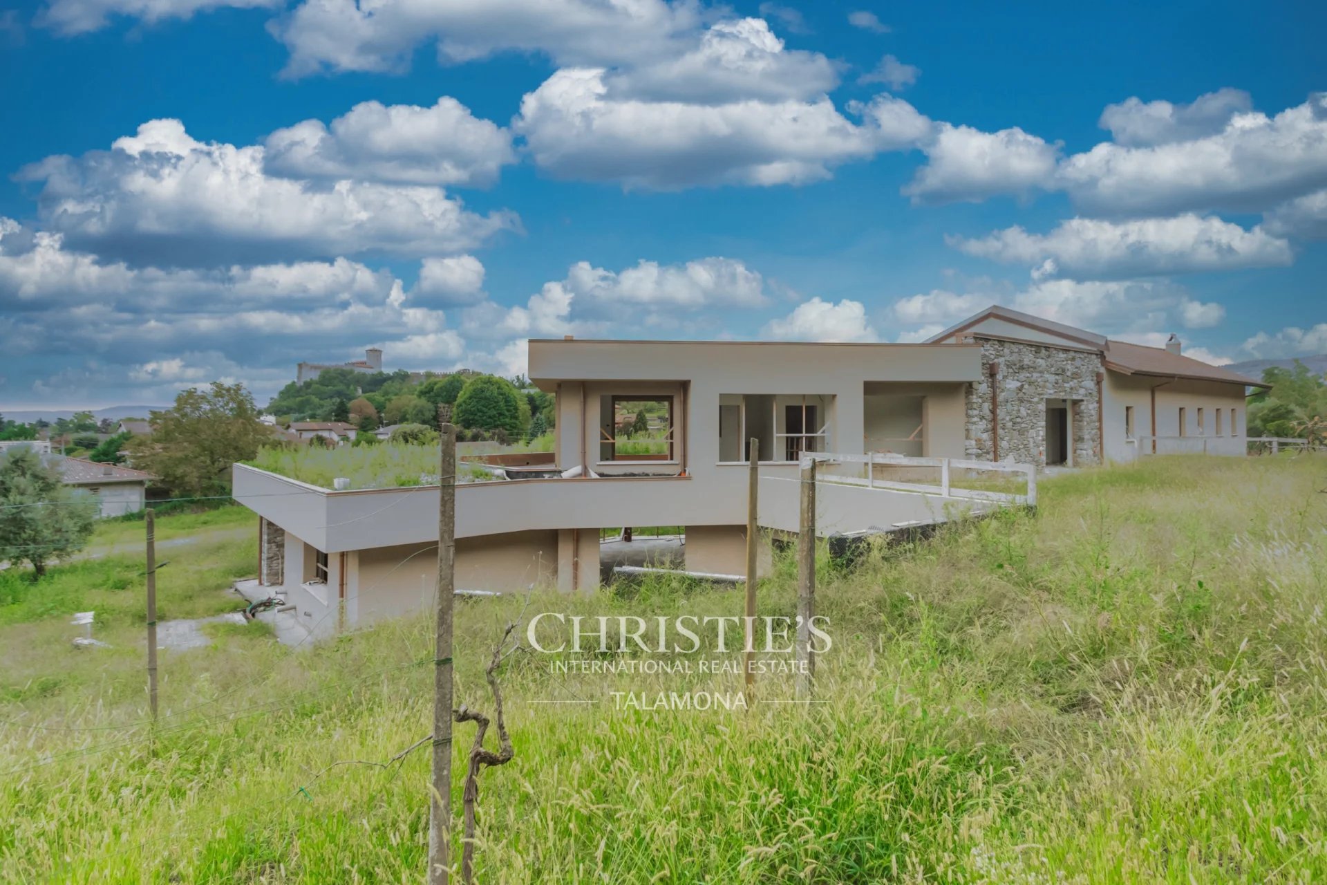 4 Bedroom Villa/Townhouse's Image 36