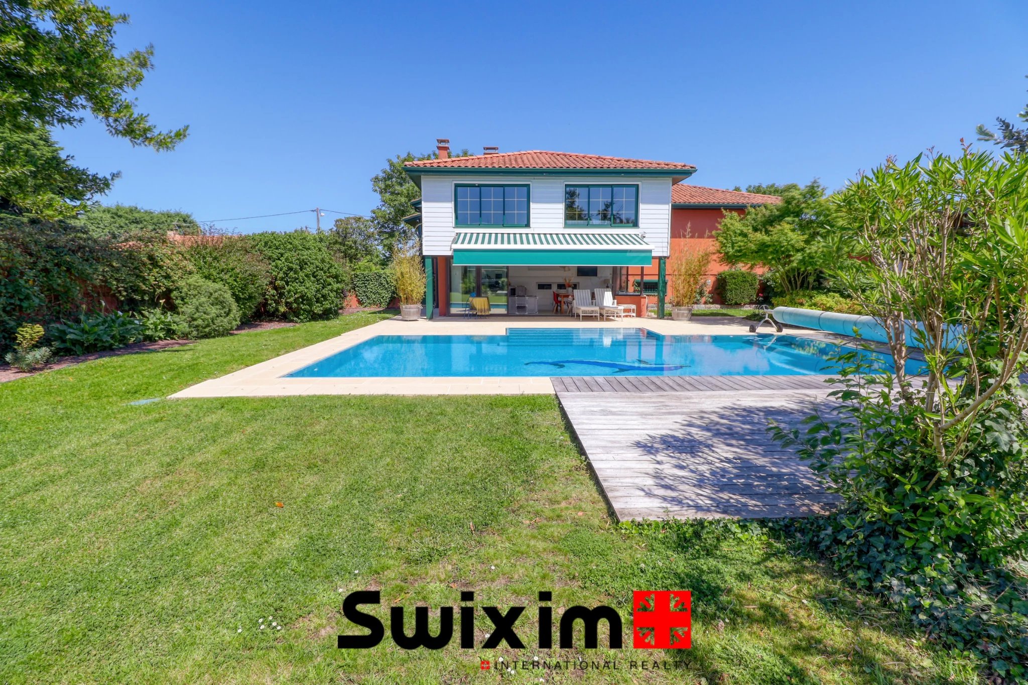 Maison 4 chambres 240m² piscine - Ludon Médoc