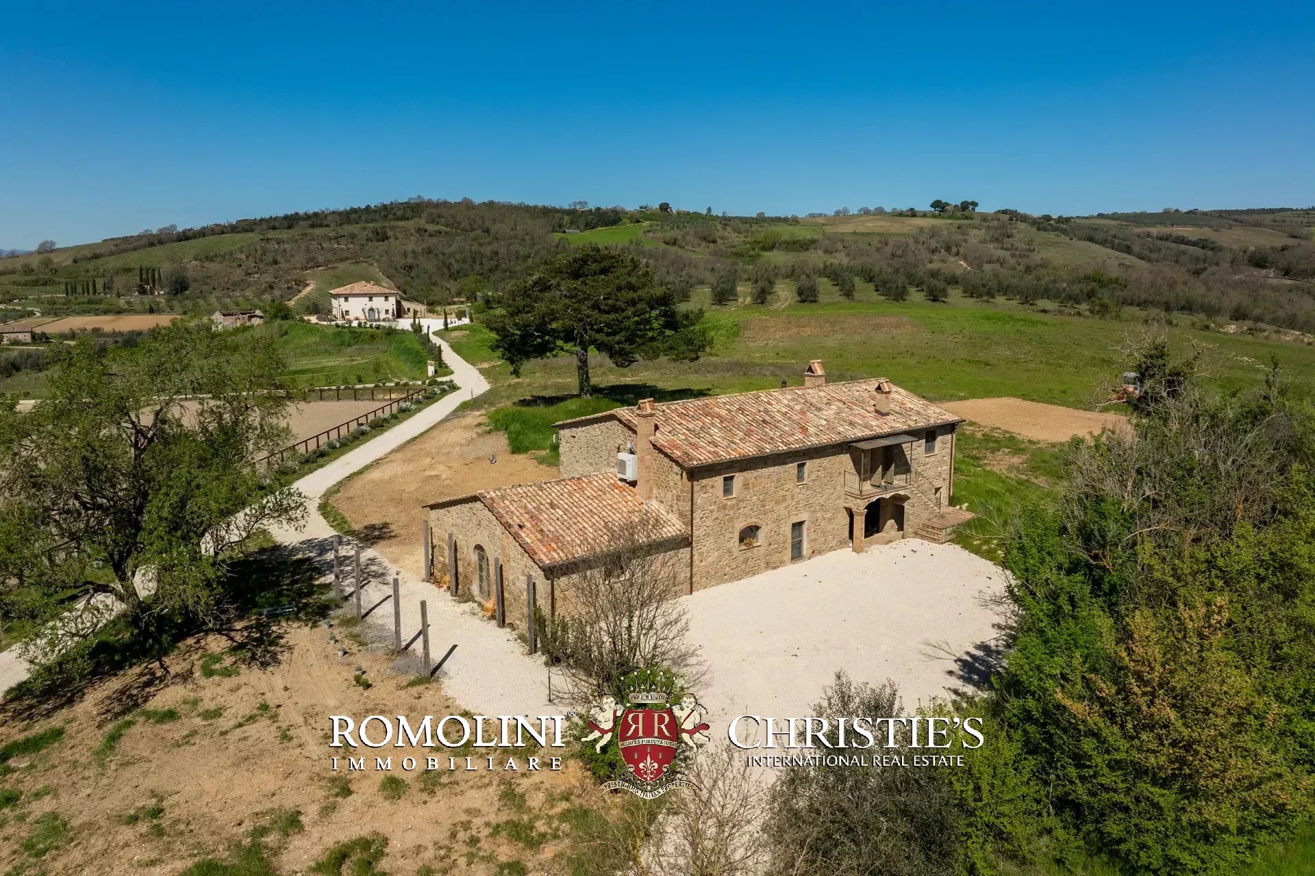 6 Bedroom Villa/Townhouse's Image 18