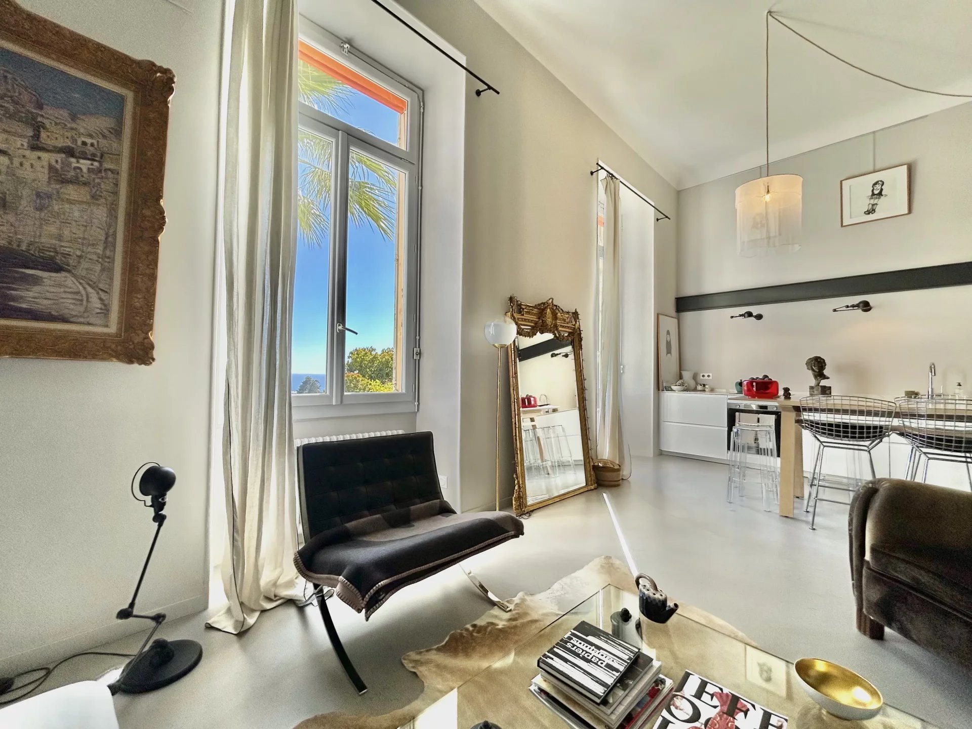 Elegant 3-Bedroom Apartment with Sea View in Cannes