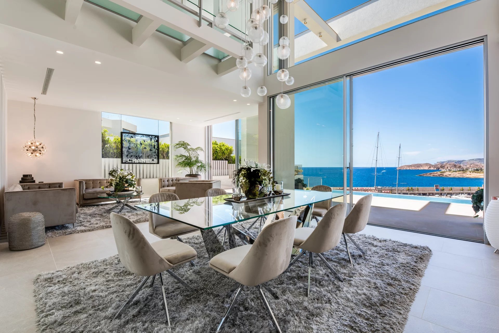 Ultimate living concept in an exclusive location on the harbor