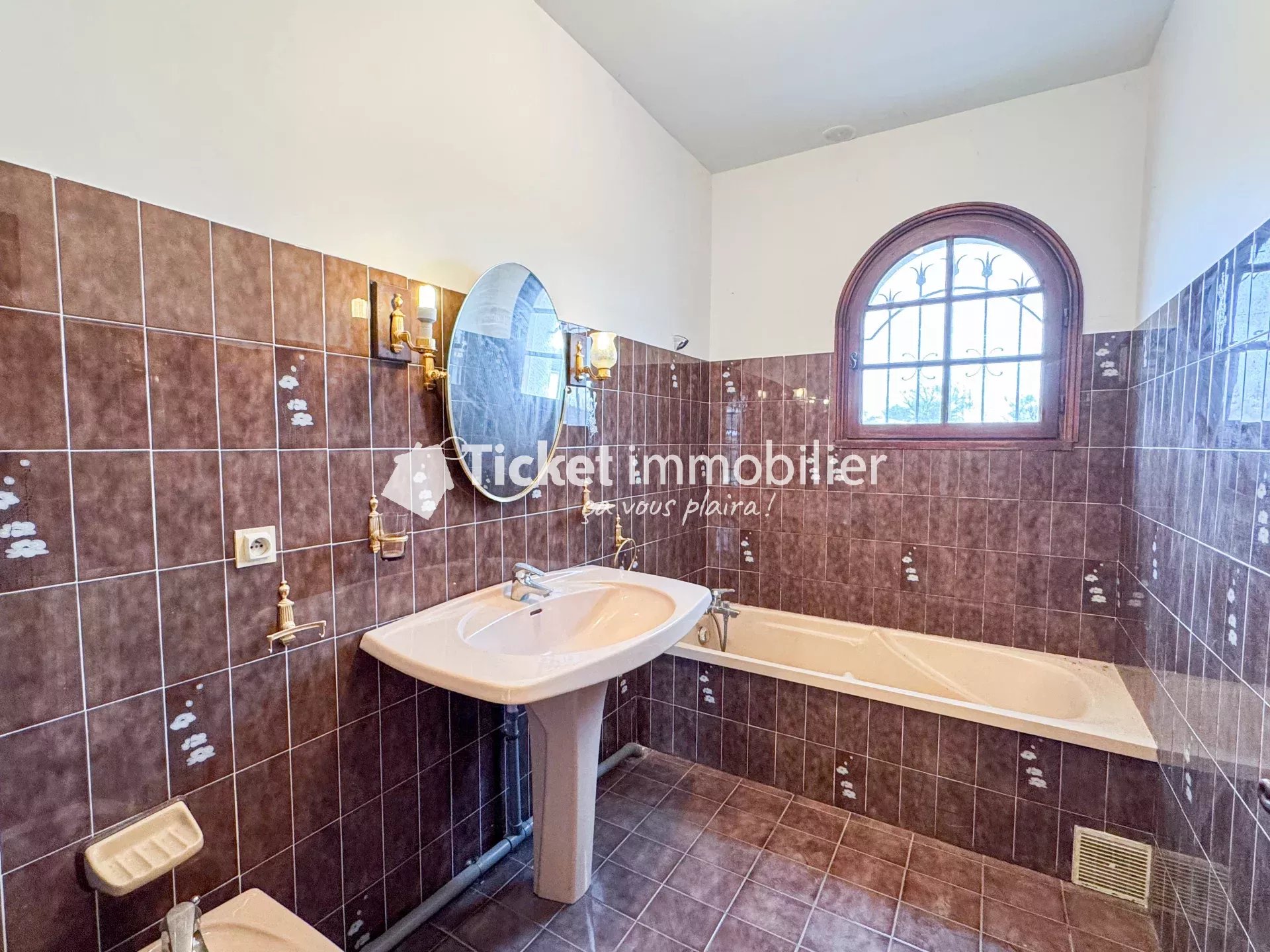 MAISON T5 DE 146m2 AVEC JARDIN de 633m2, GARAGE, CLIMATISATION ET GRANDE TERRASSE — photo 14