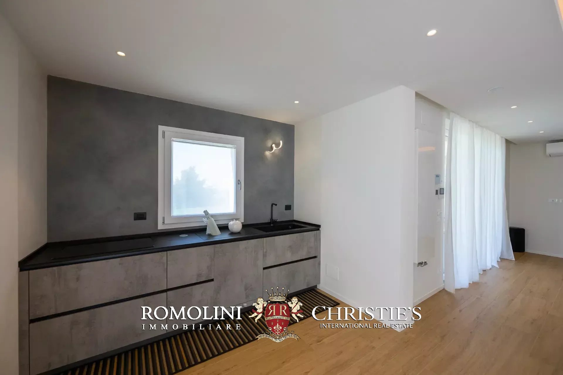 3 Bedroom Villa/Townhouse's Image 31