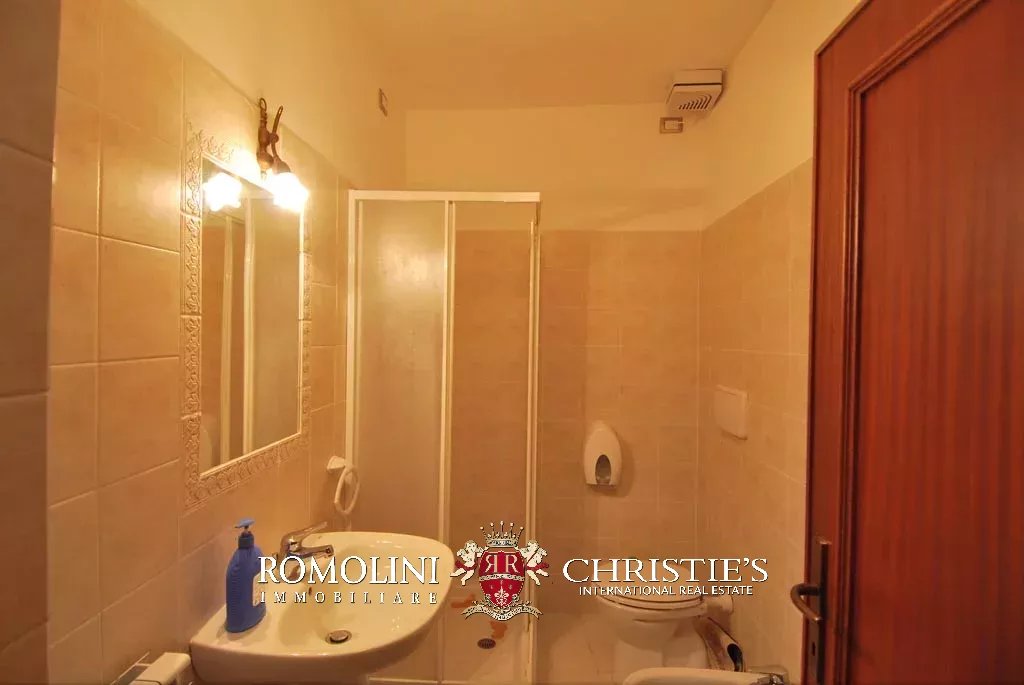 15 Bedroom Villa/Townhouse's Image 30