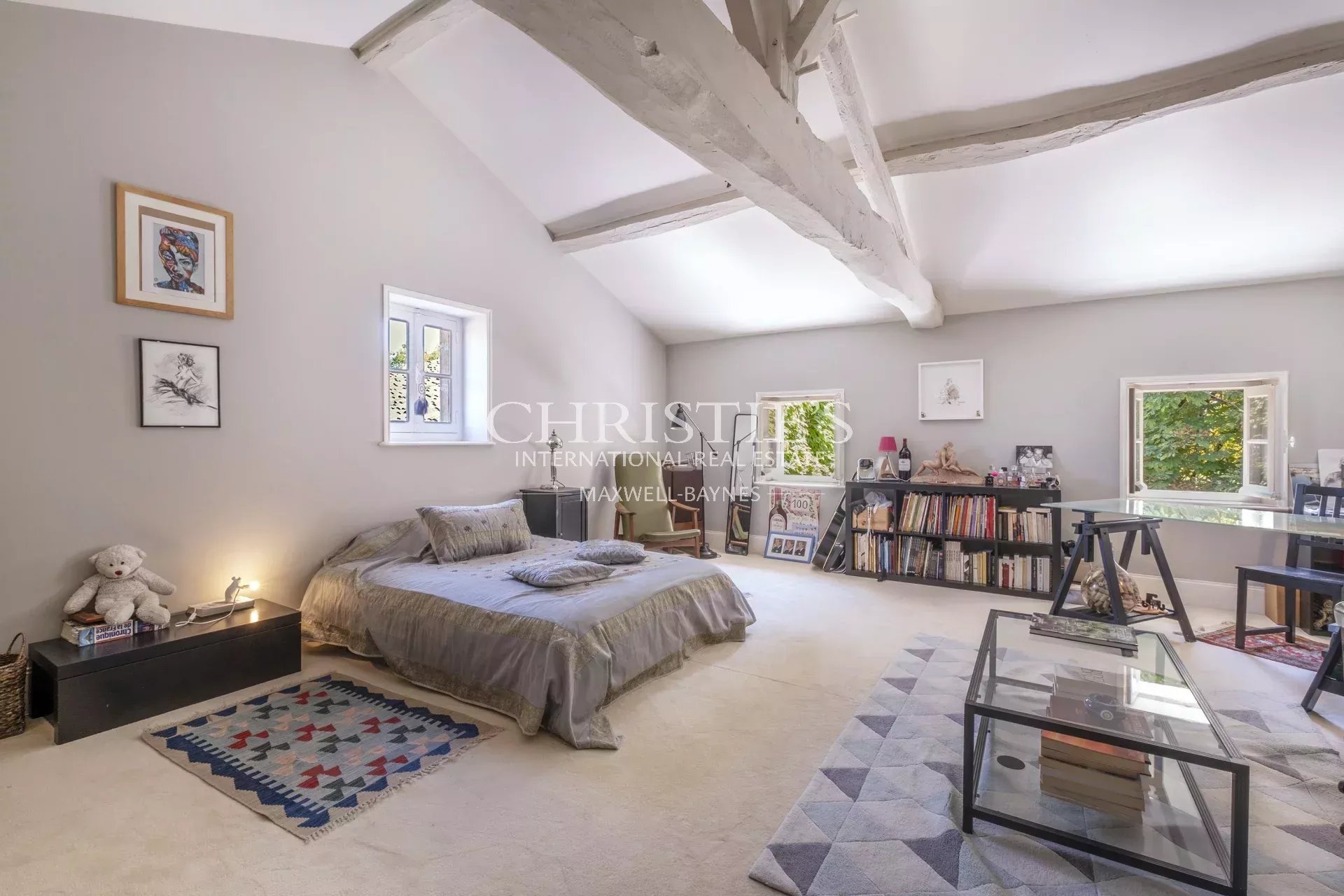 5 Bedroom Villa/Townhouse's Image 12