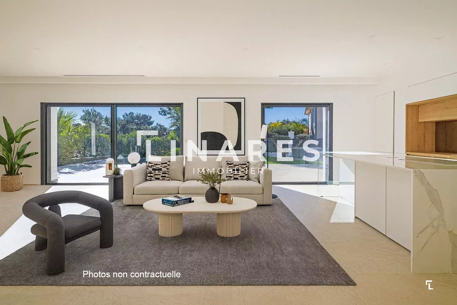 SANARY DESIGN - Villa T7 de 234m2 - Terrain 640m2 + Piscine  -  Accès plages à pied - 83110 SANARY SUR MER