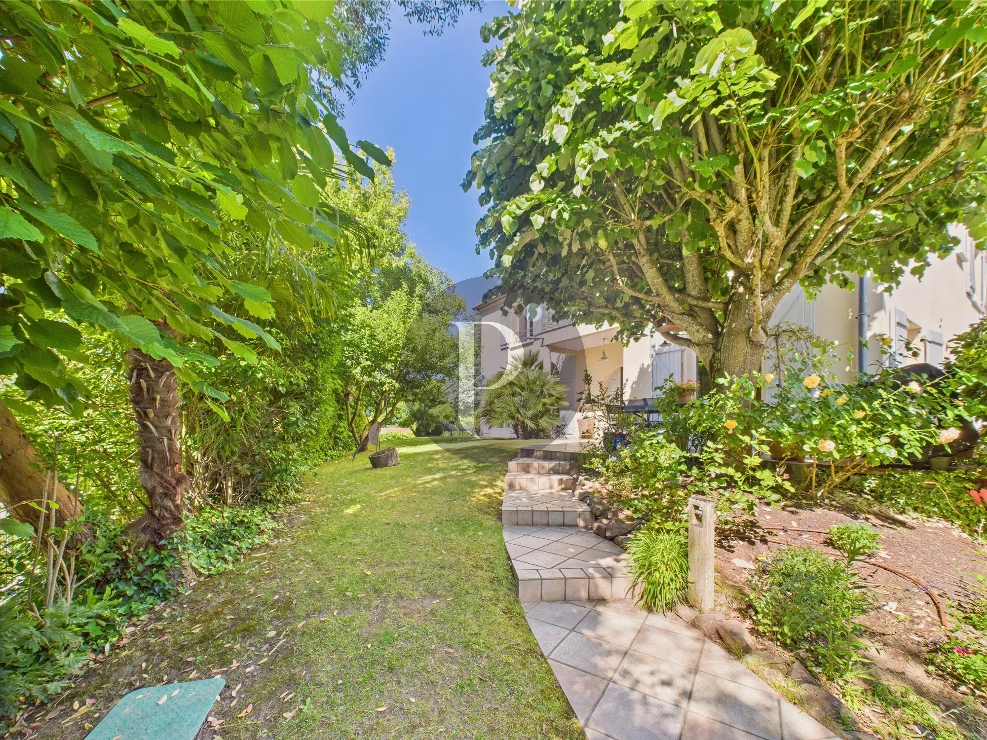 vente-maison-7-pieces-verrieres-le-buisson-85960359