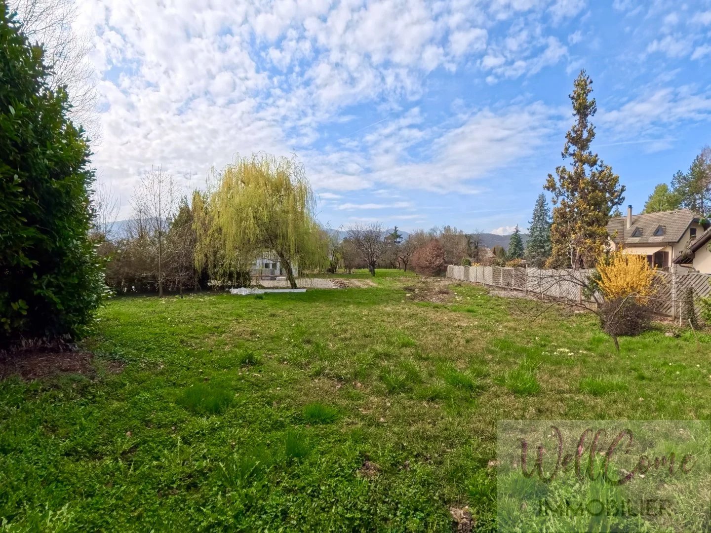 Terrain viabilisé de 975 m² à bâtir – libre de constructeur – Grésy-sur-Aix