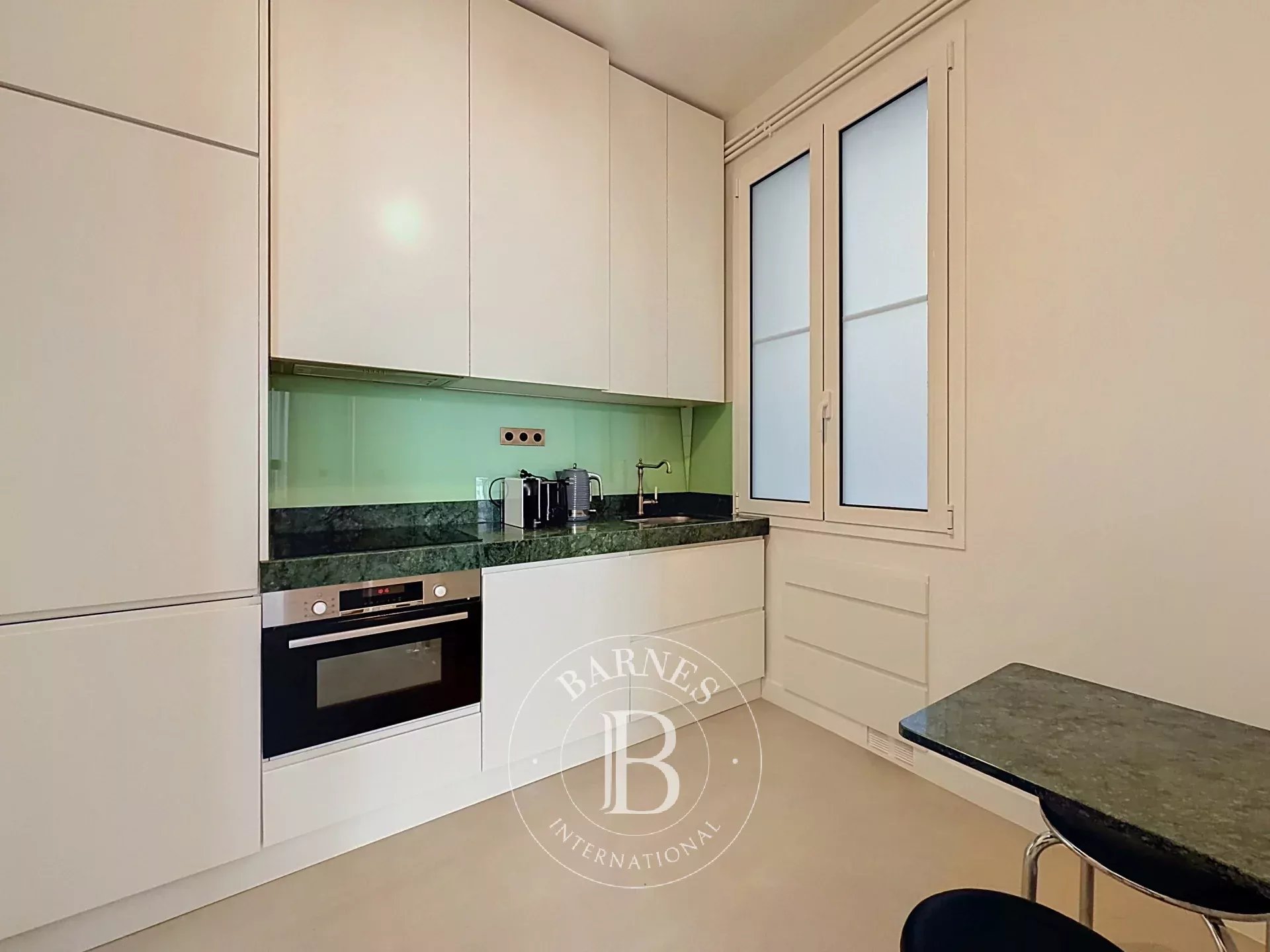 Apartment Paris 75016  -  ref 87296081 (picture 2)