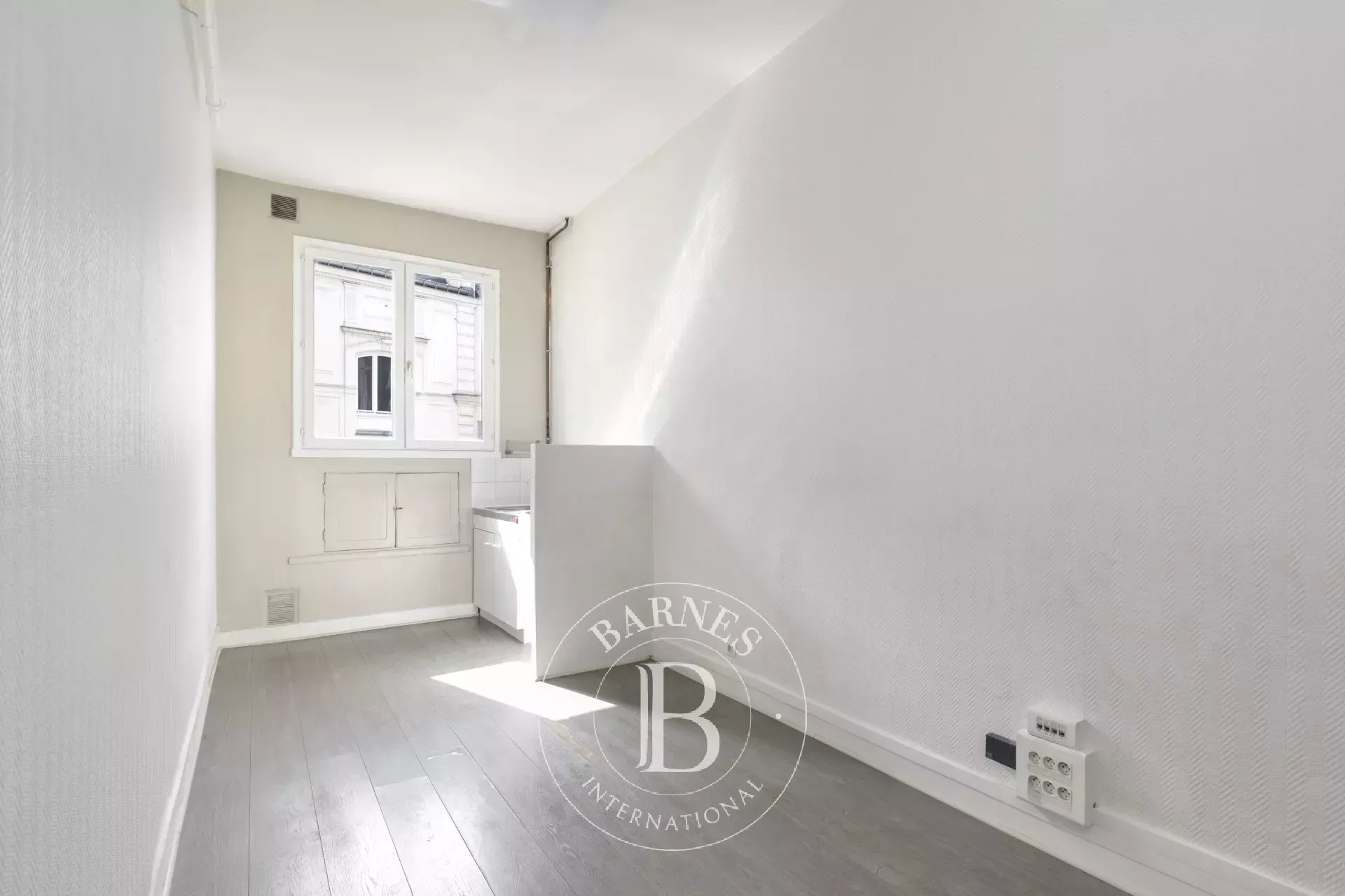 Daire Paris 1er - picture 15