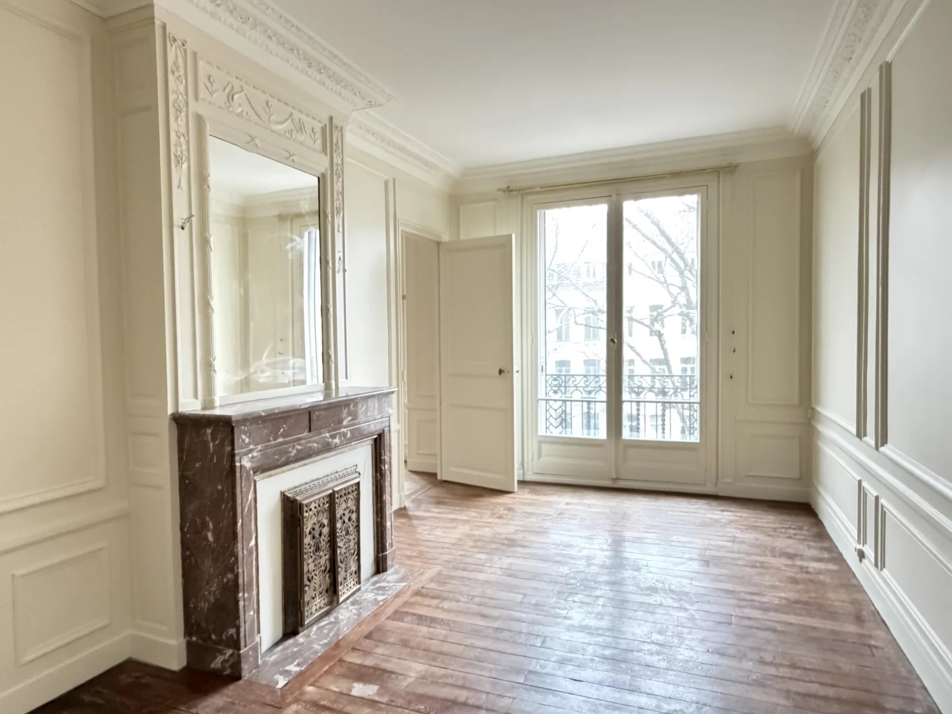 Lille Liberté, piso de más de 200 m2, 4 habitaciones, 1 plaza de aparcamiento - picture 3