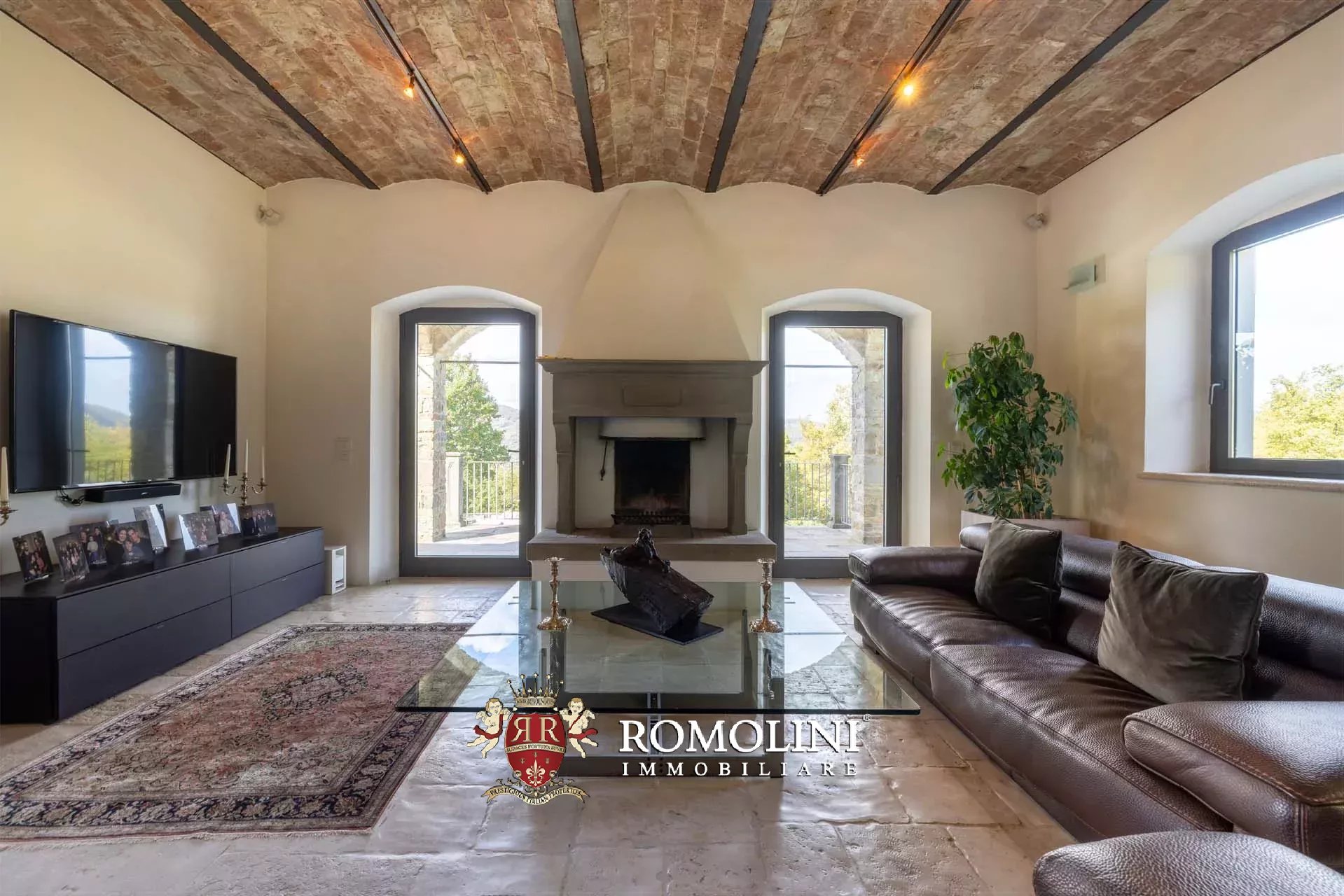 7 Bedroom Villa/Townhouse's Image 30
