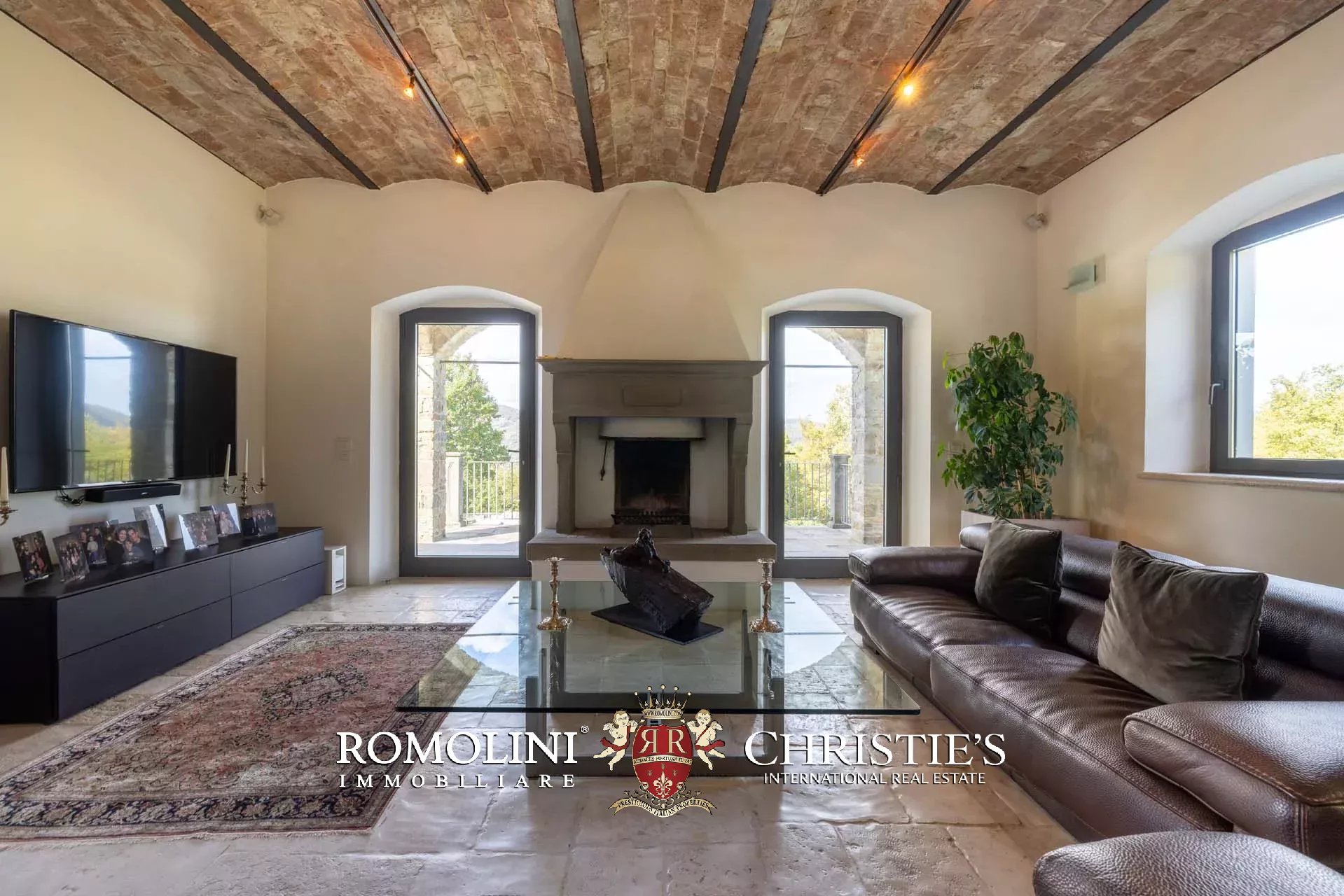 7 Bedroom Villa/Townhouse's Image 30