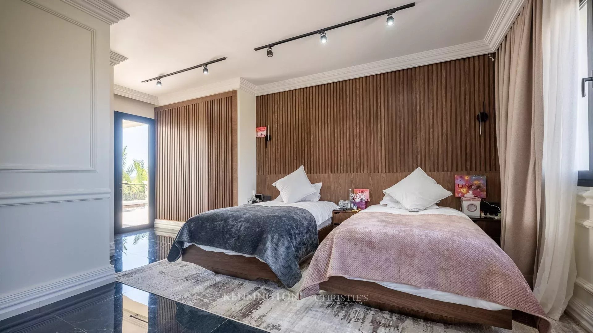 5 Bedroom Villa/Townhouse's Image 37