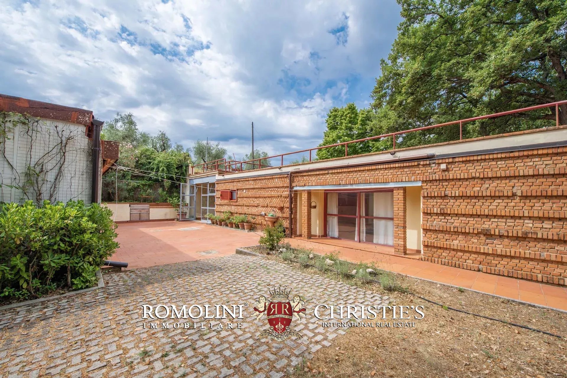 2 Bedroom Villa/Townhouse's Image 9