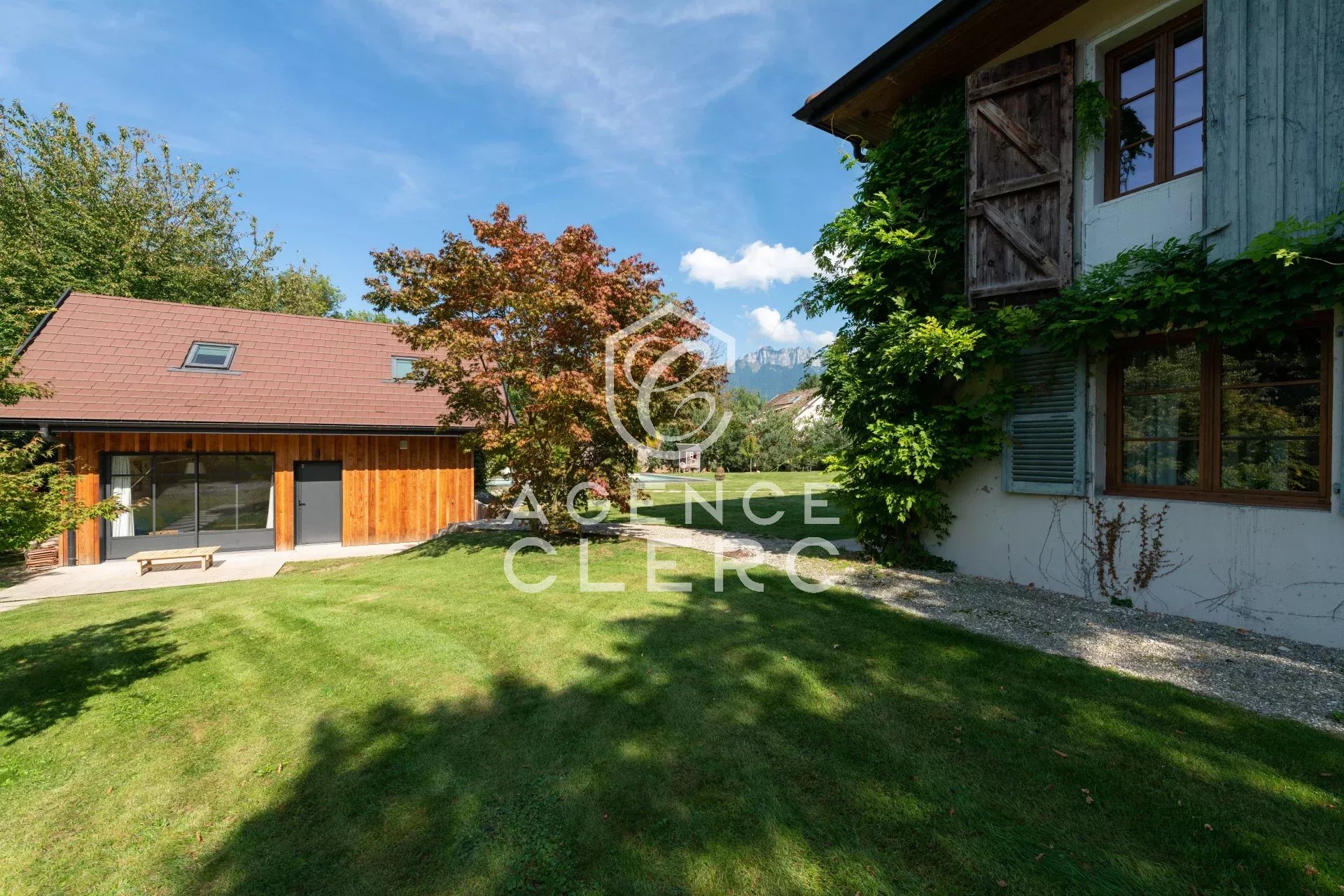 6 Bedroom Villa/Townhouse's Image 9