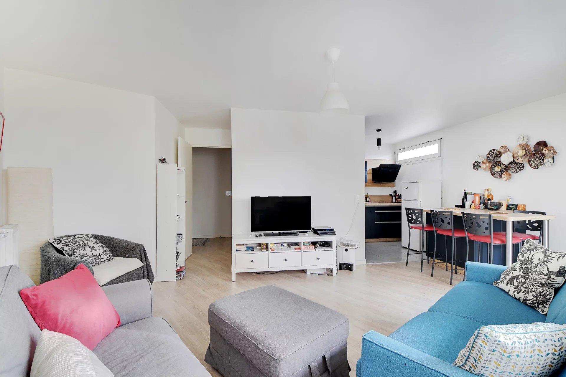 4 pièces Terrasse Vue Dégagée Sacré coeur / 83m2 / Ligne 12 Aube - Image Array