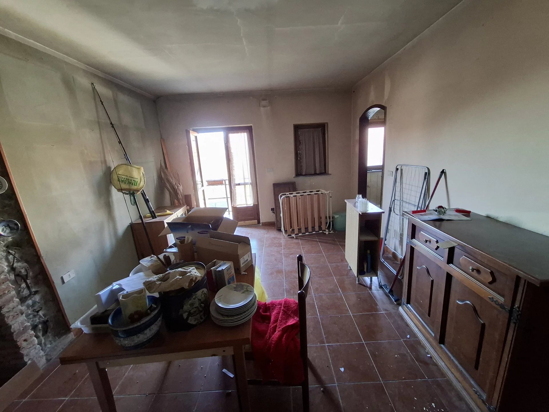 CASA DI AMPIA METRATURA A ROCCA