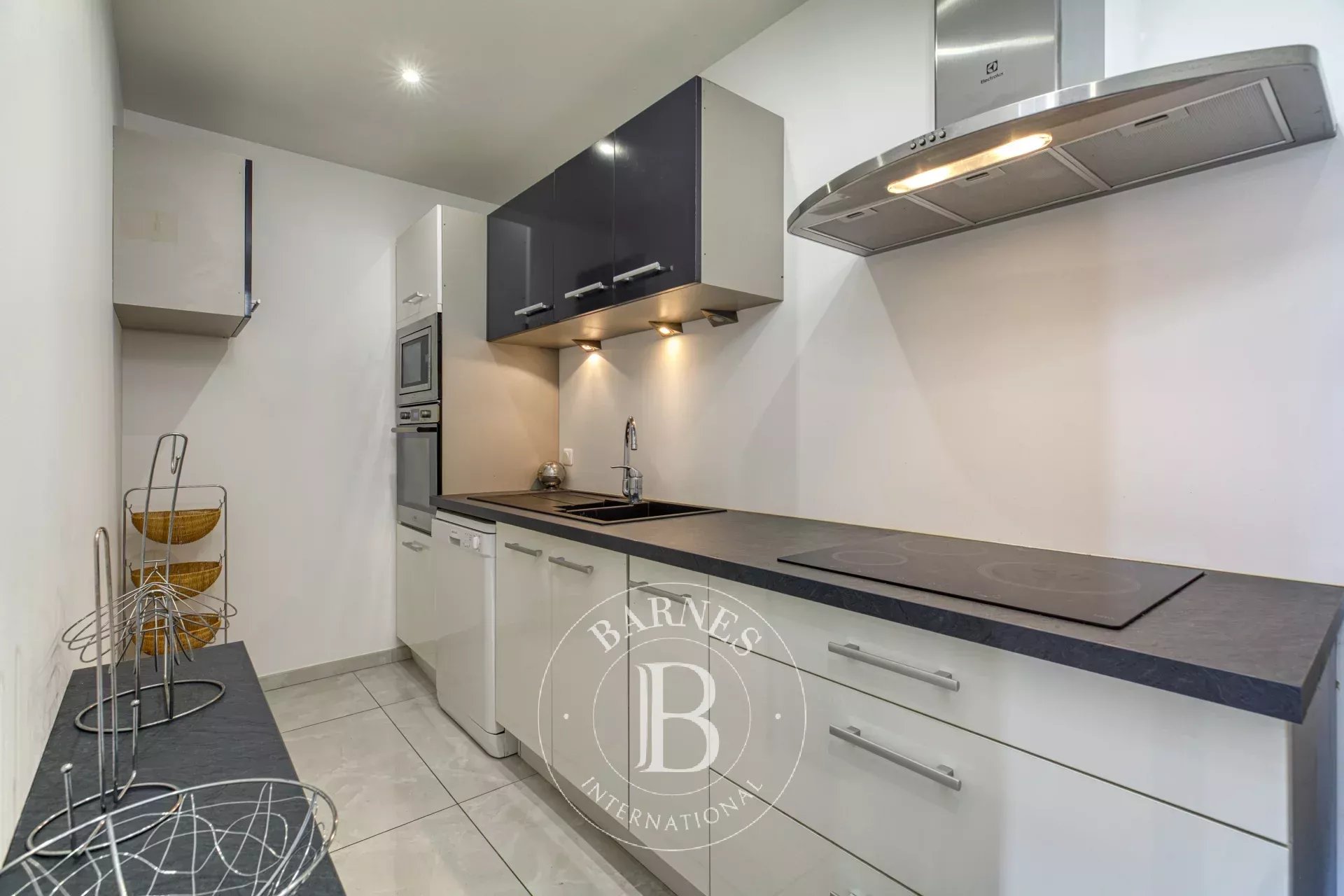 Ev Cranves-Sales - picture 18