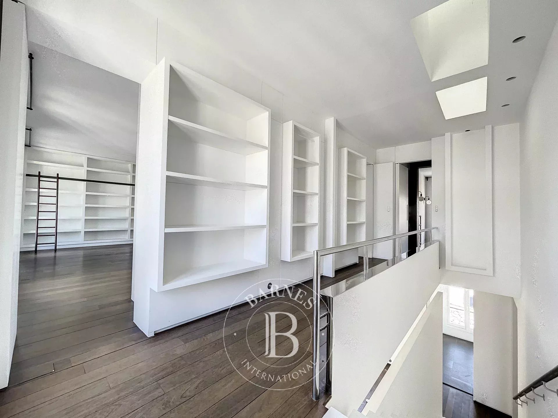 Paris  - Apartment 3 Bedrooms - picture 13