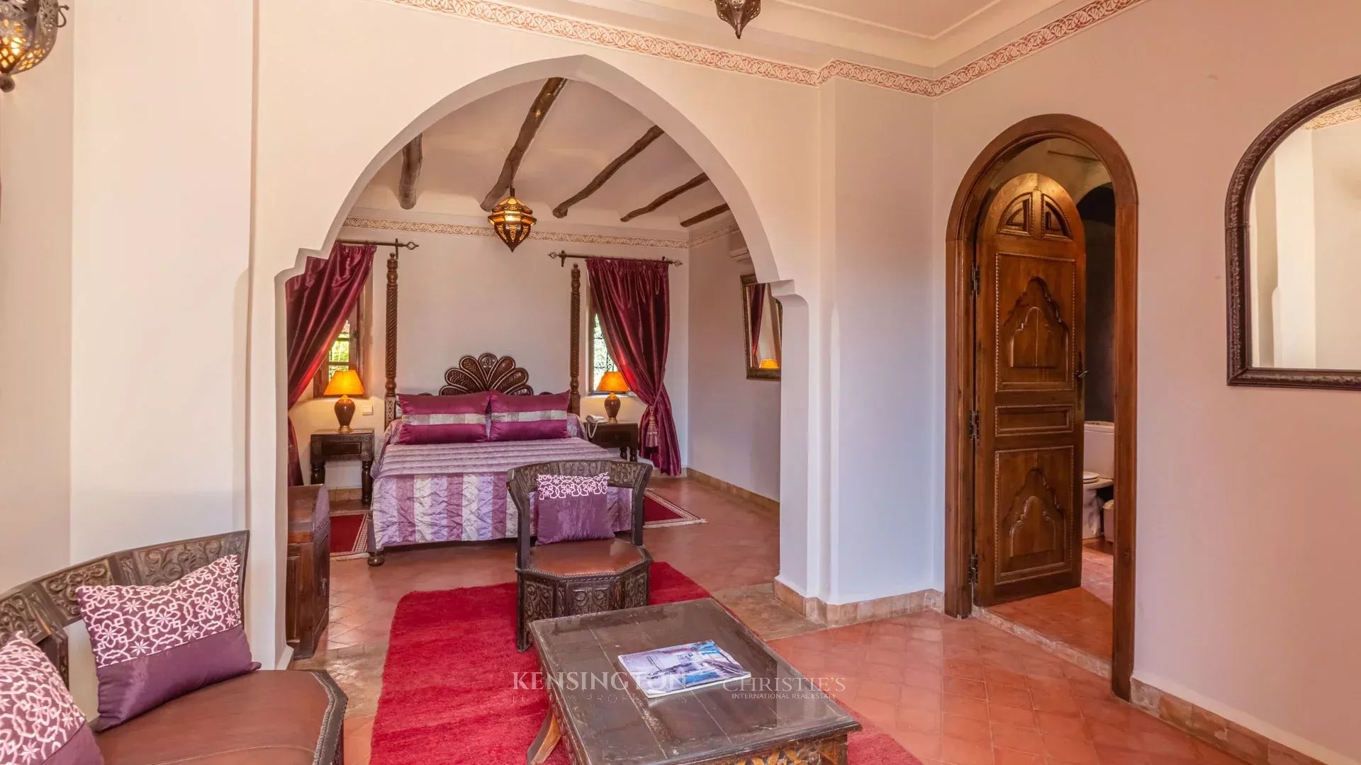 10 Bedroom Villa/Townhouse's Image 39