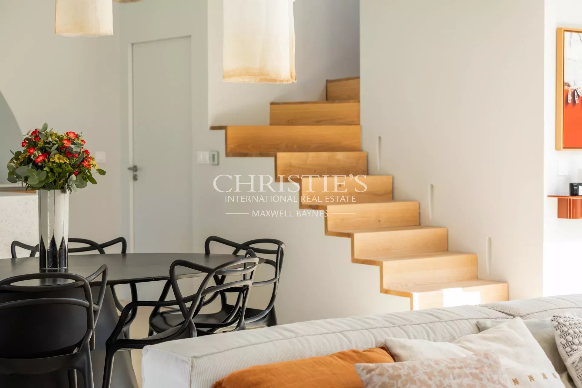 4 Bedroom Villa/Townhouse's Image 6