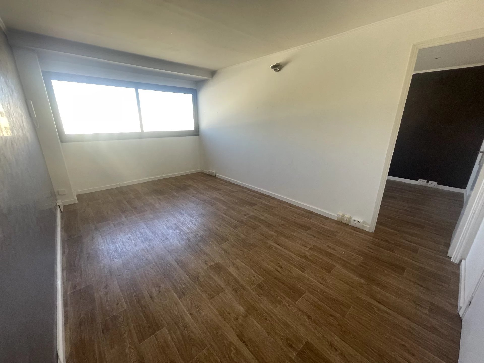 Location Bureau Antibes