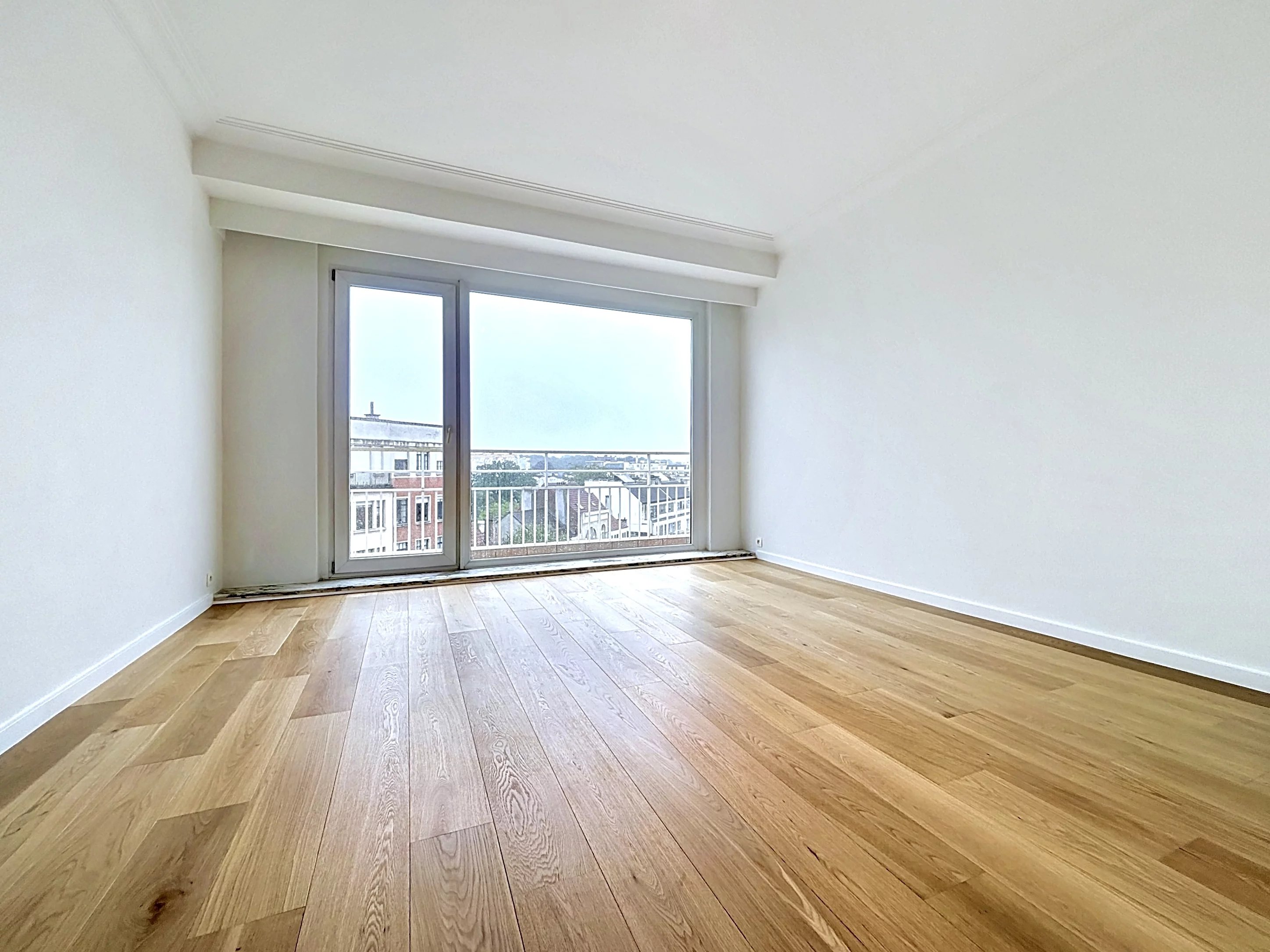 Ixelles  - Appartement 8 Pi&egrave;ces 3 Chambres - picture 6