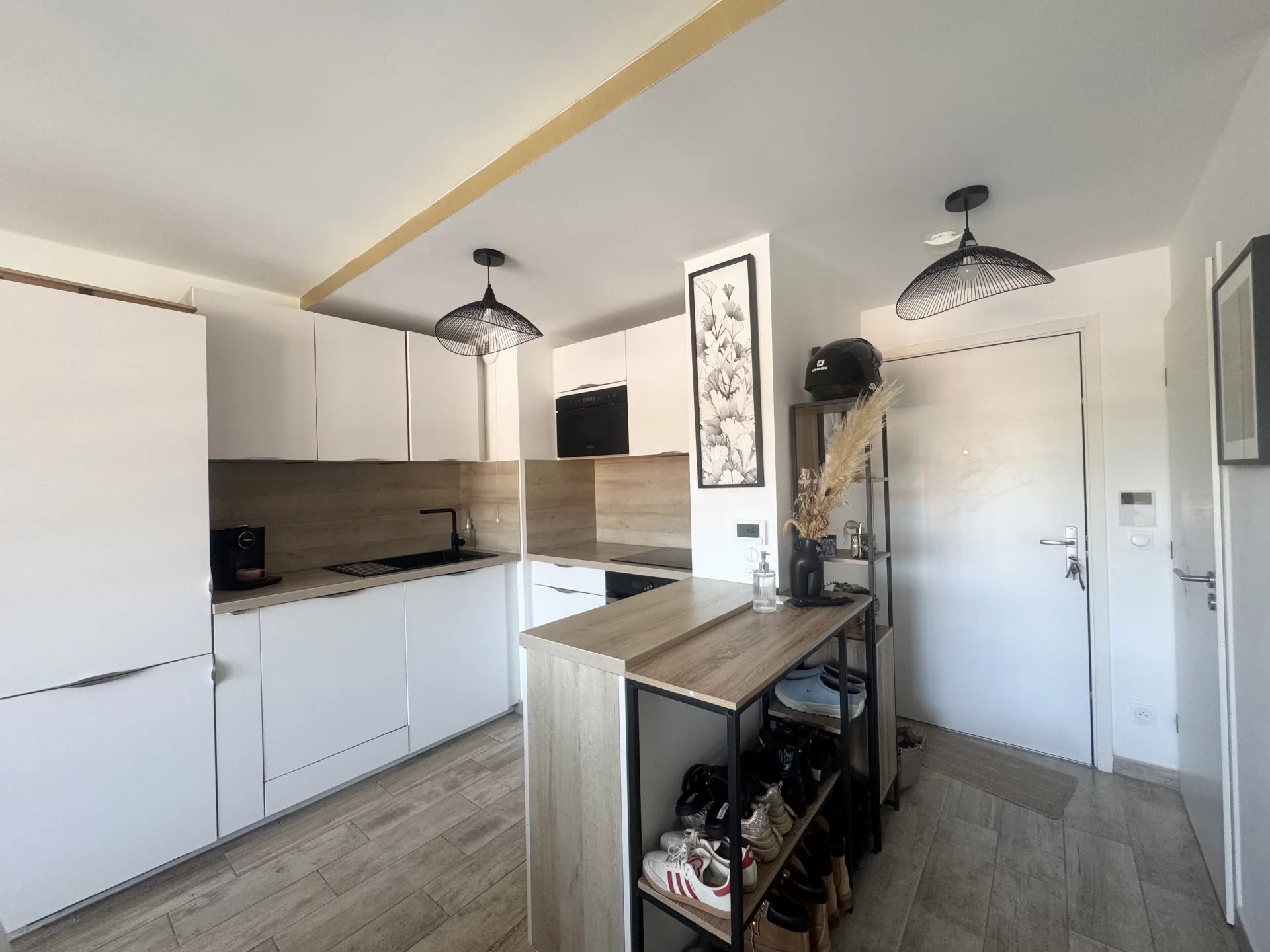 VILLENEUVE-LOUBET : MAGNIFIQUE APPARTEMENT 2 PIÈCES AVEC TERRASSE ! - Photo 3