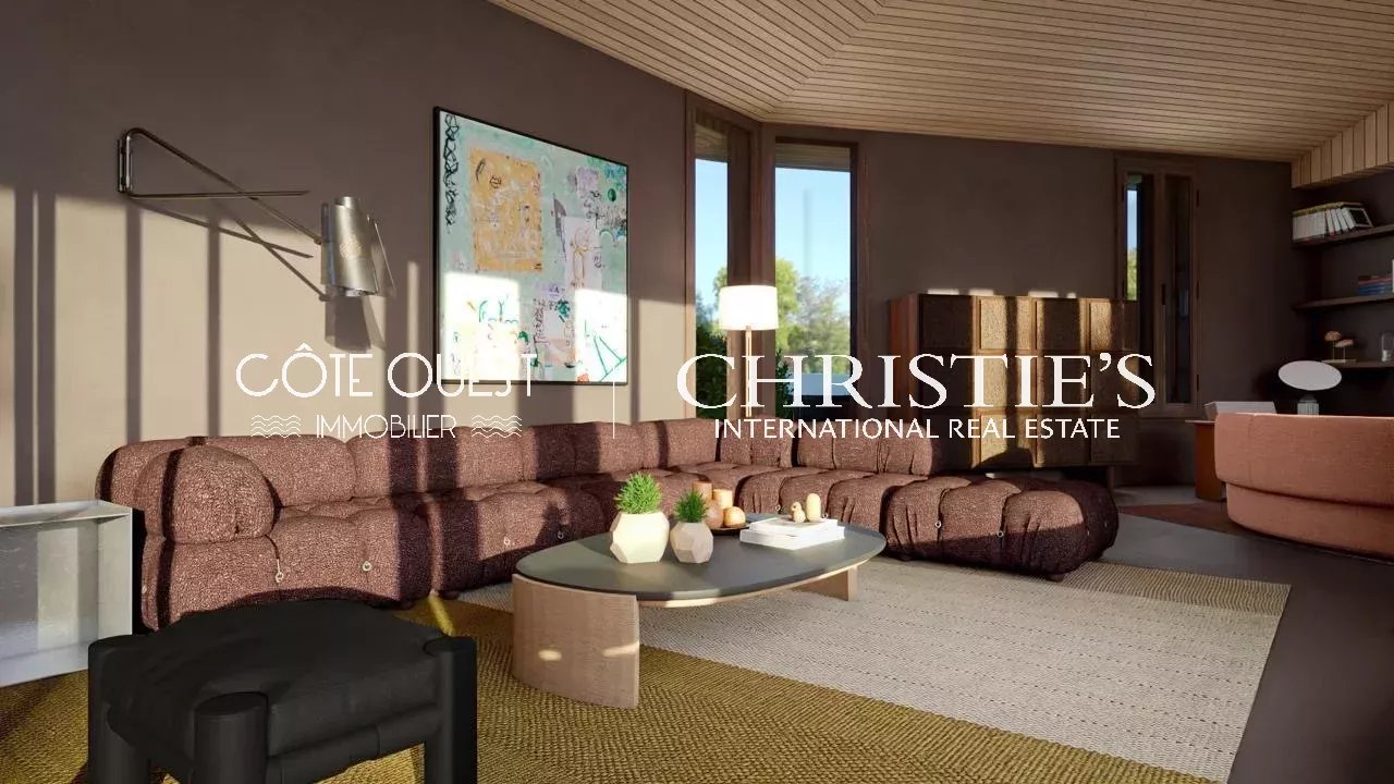 5 Bedroom Villa/Townhouse's Image 3