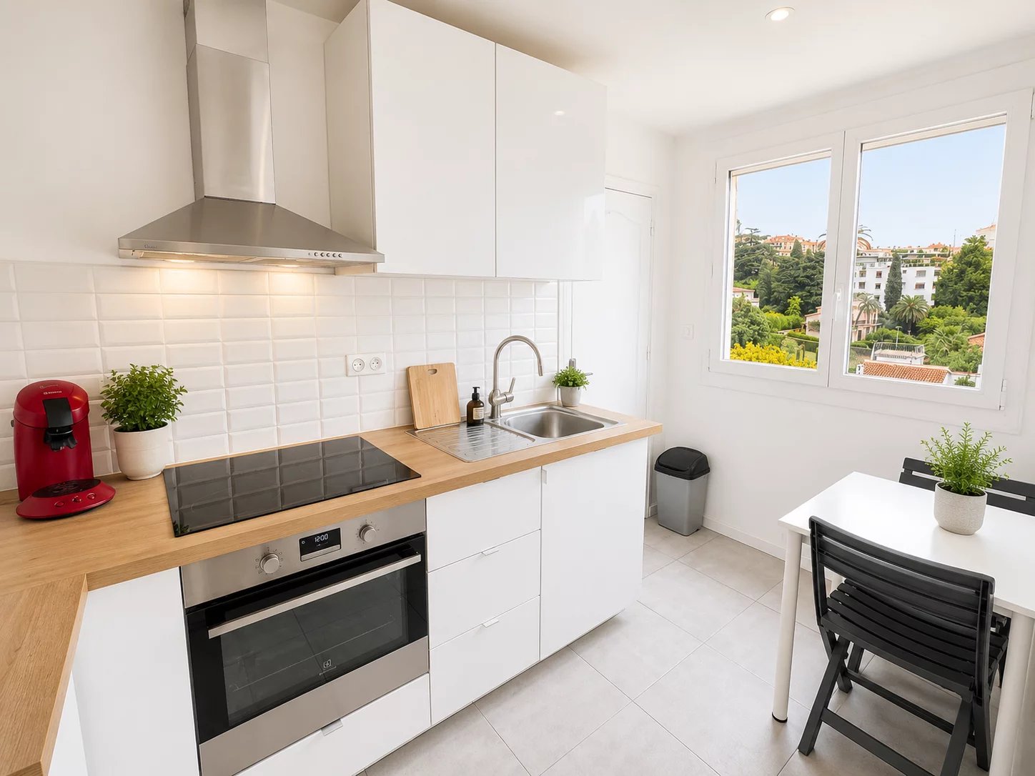Cannes 3/4 room apartment near the beach