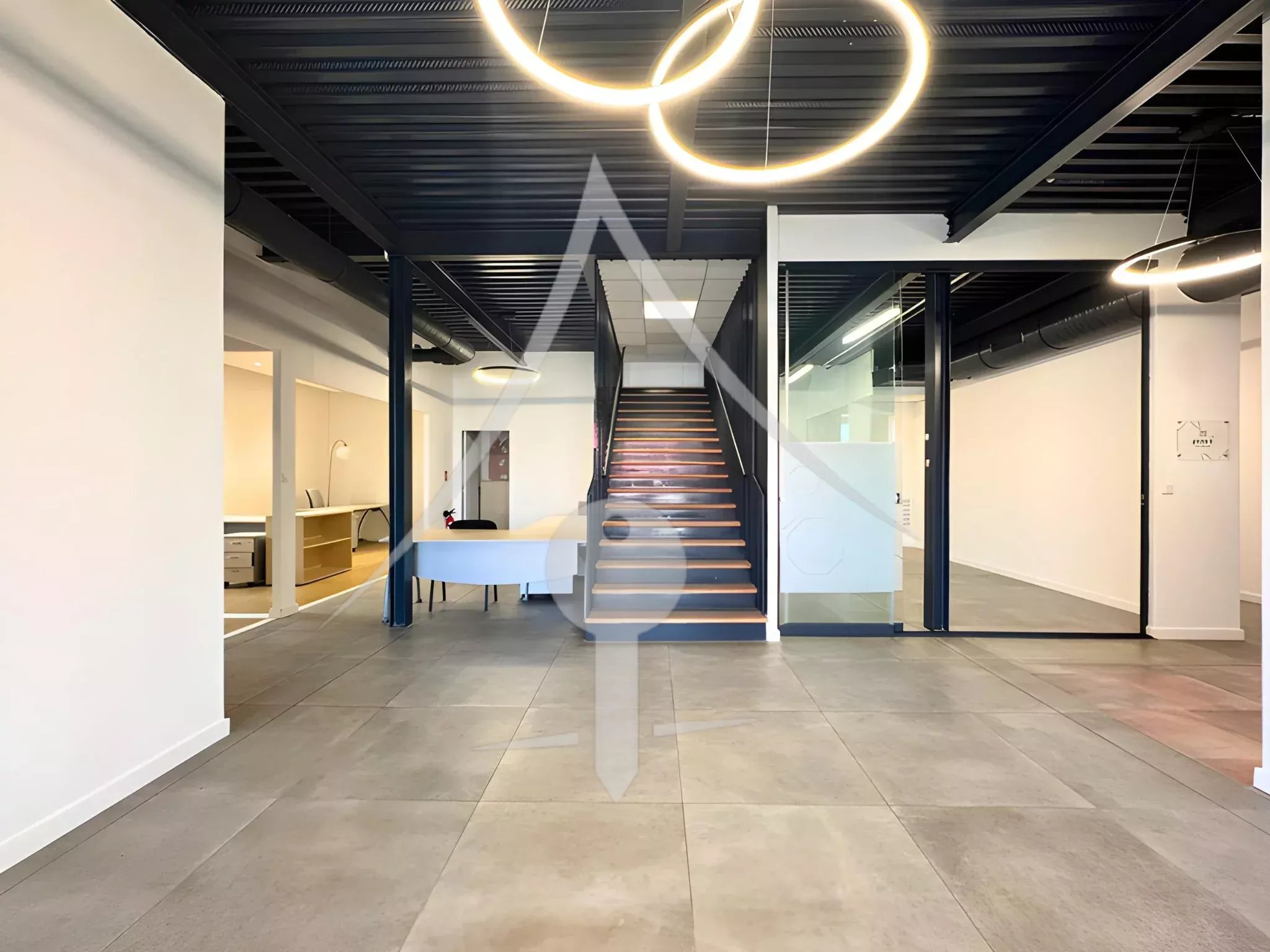 Local professionnel neuf 226 m² à louer — Toulouse Thibaud — Bureaux modulables avec parking - Photo 2