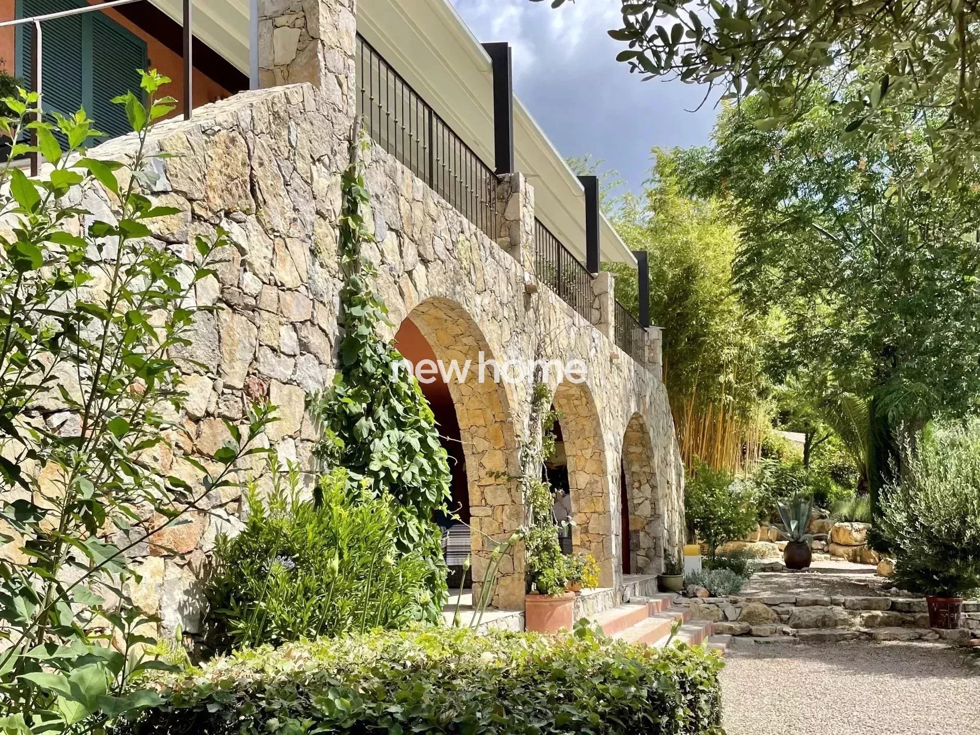 Magnifique villa avec vue panoramique à Lorgues