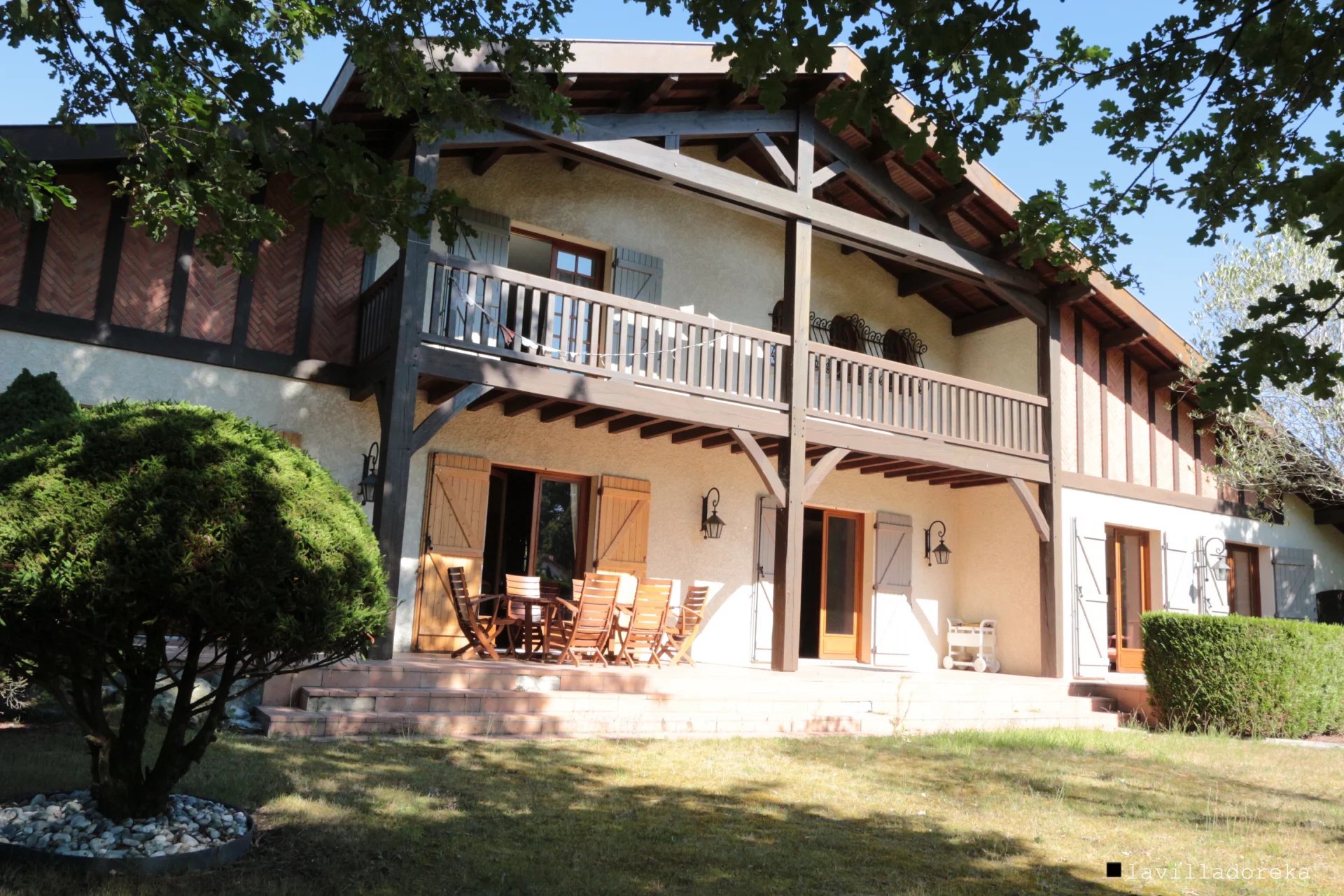 Superbe maison traditionnelle de 290m2 avec garage et parc arboré