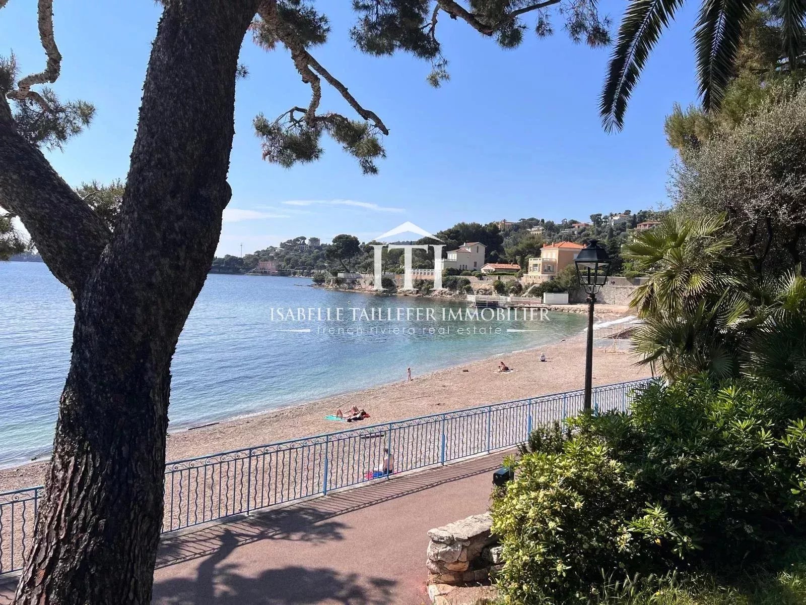 BEAULIEU-SUR-MER - Baie des Fourmis