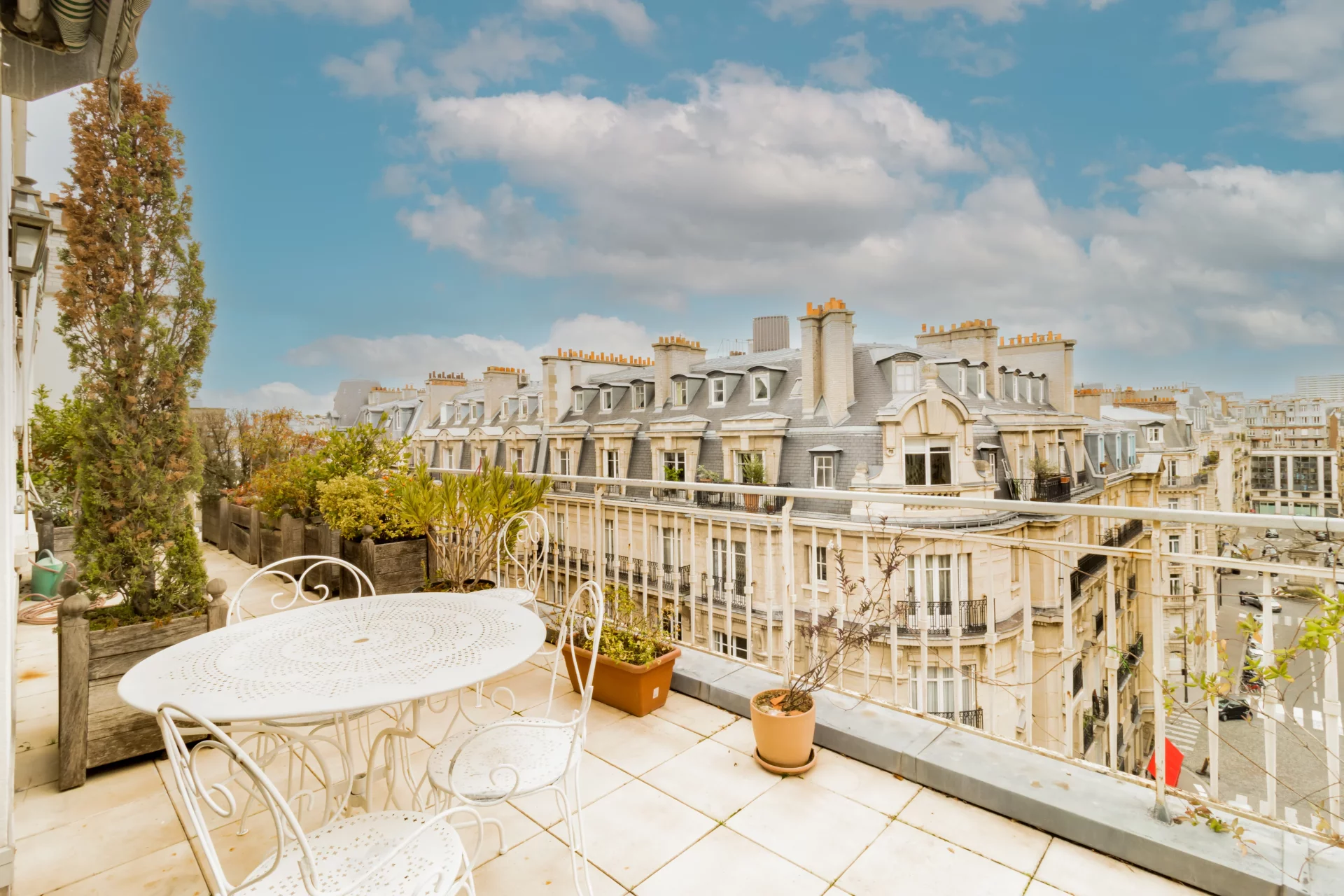 Paris 7e - PLACE DE BRETEUIL