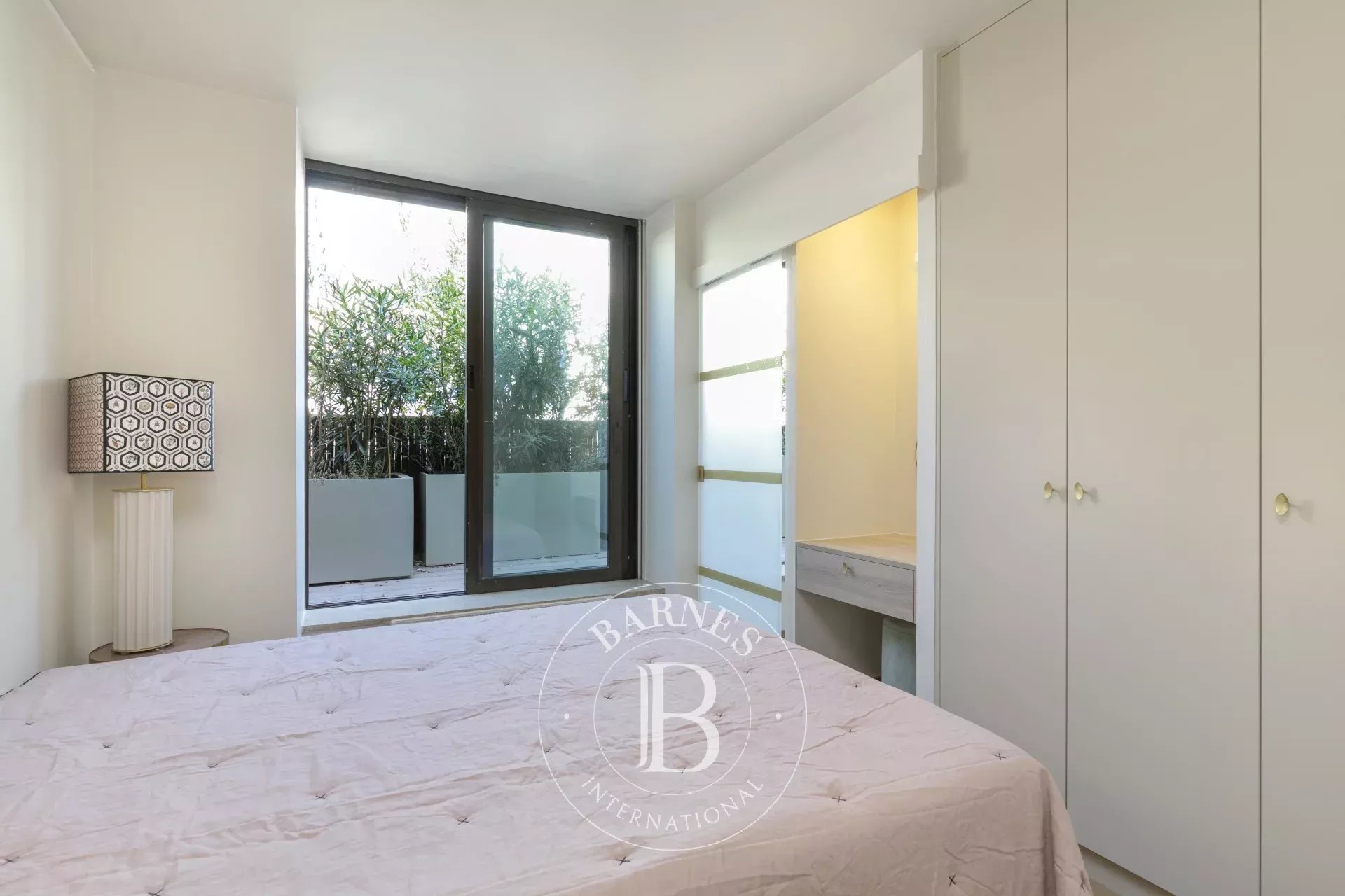 Daire Paris 8ème - picture 7