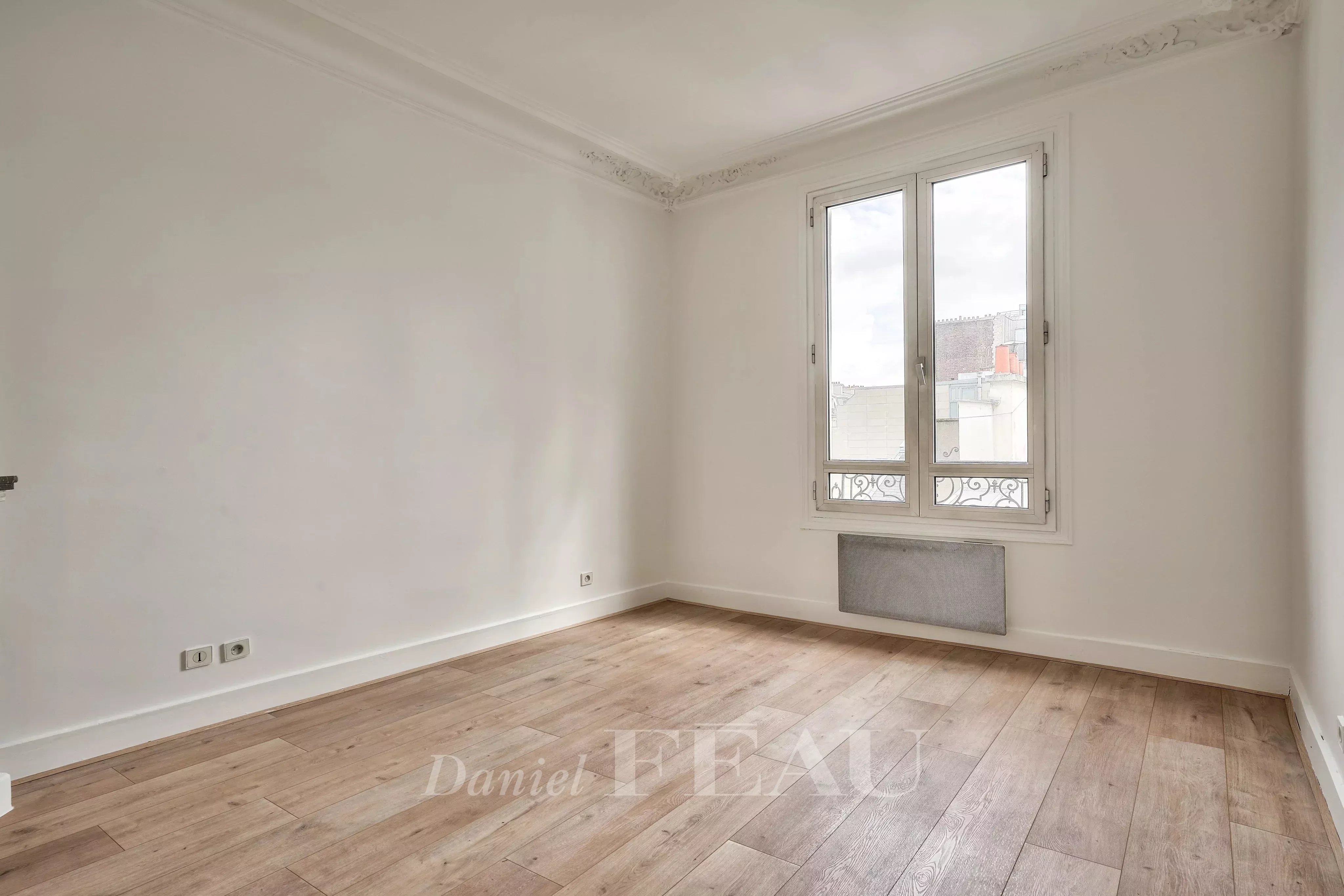 Sale Apartment Paris 17th