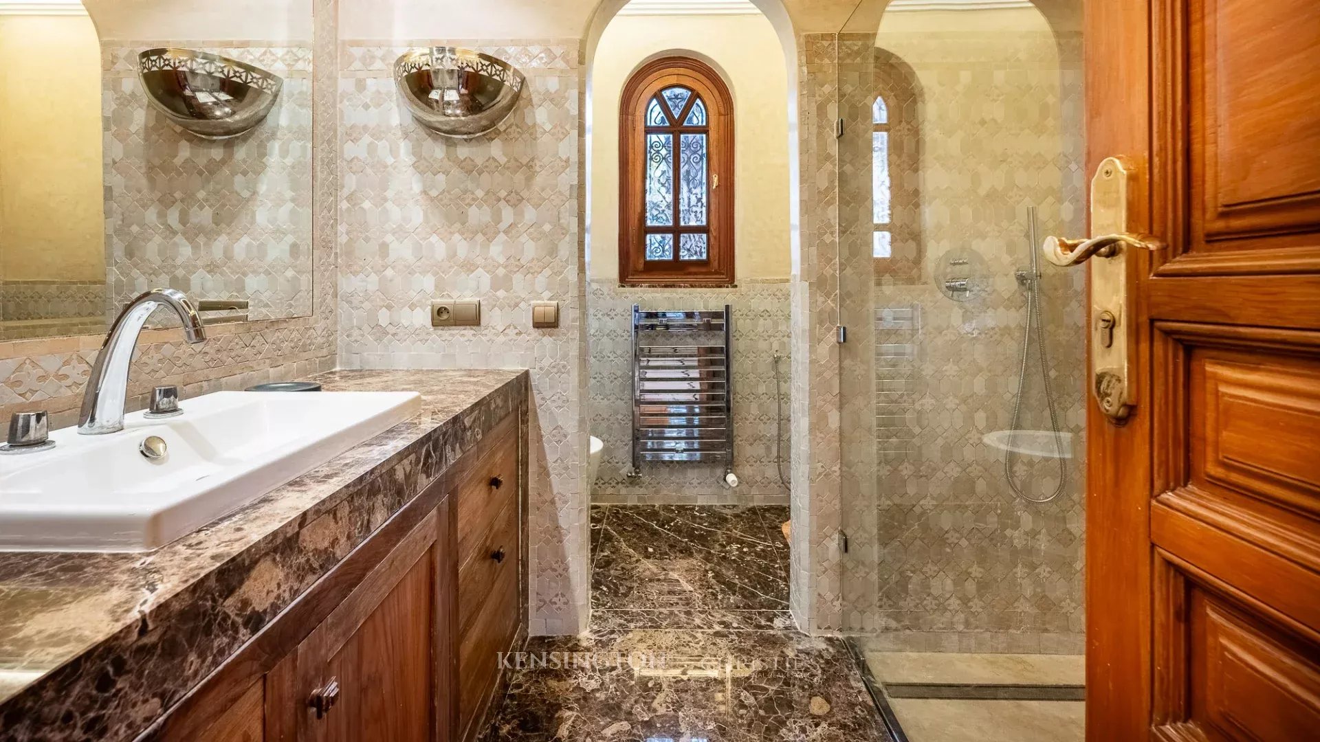 6 Bedroom Villa/Townhouse's Image 36