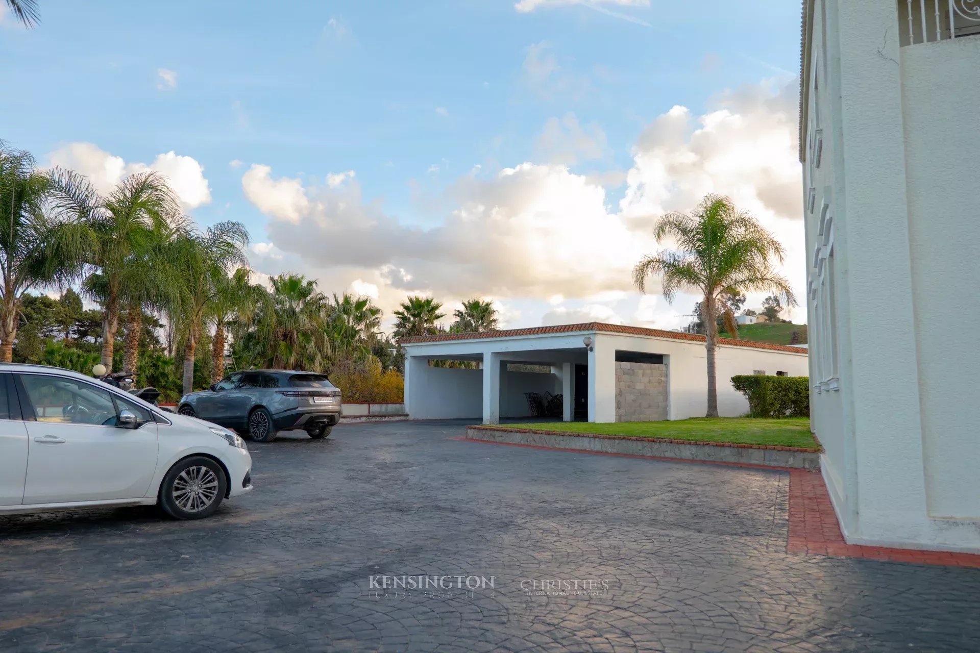 5 Bedroom Villa/Townhouse's Image 24