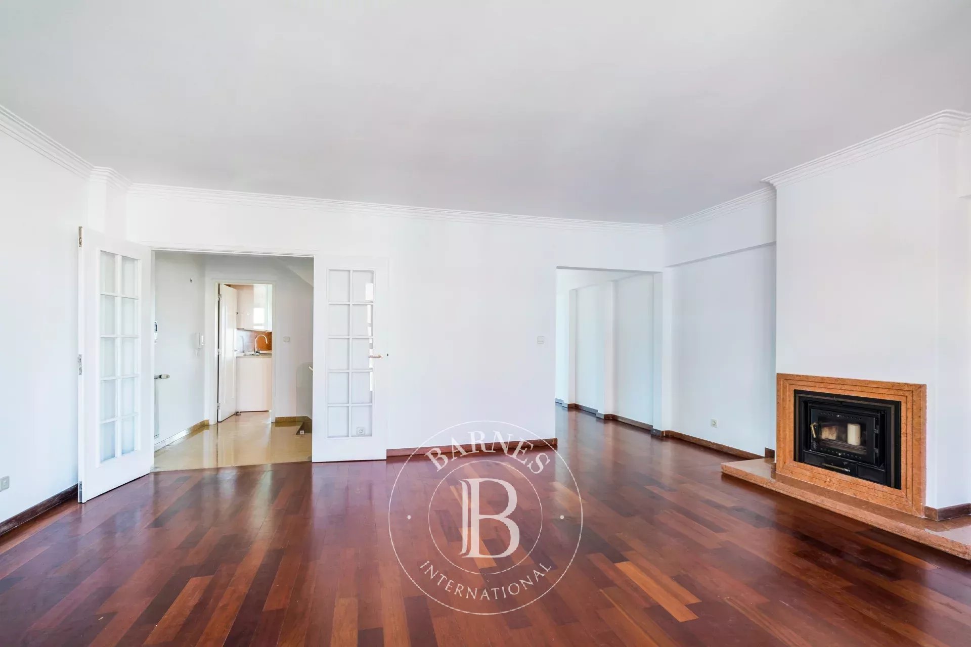 Family house with river view Family house with river view