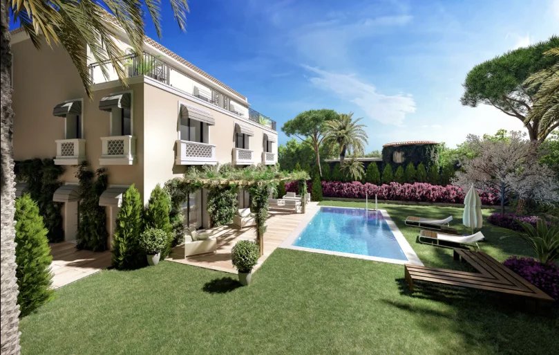 LUXUEUX DUPLEX AVEC JARDIN ET PISCINE PRIVATIVE AU CAP D'ANTIBES