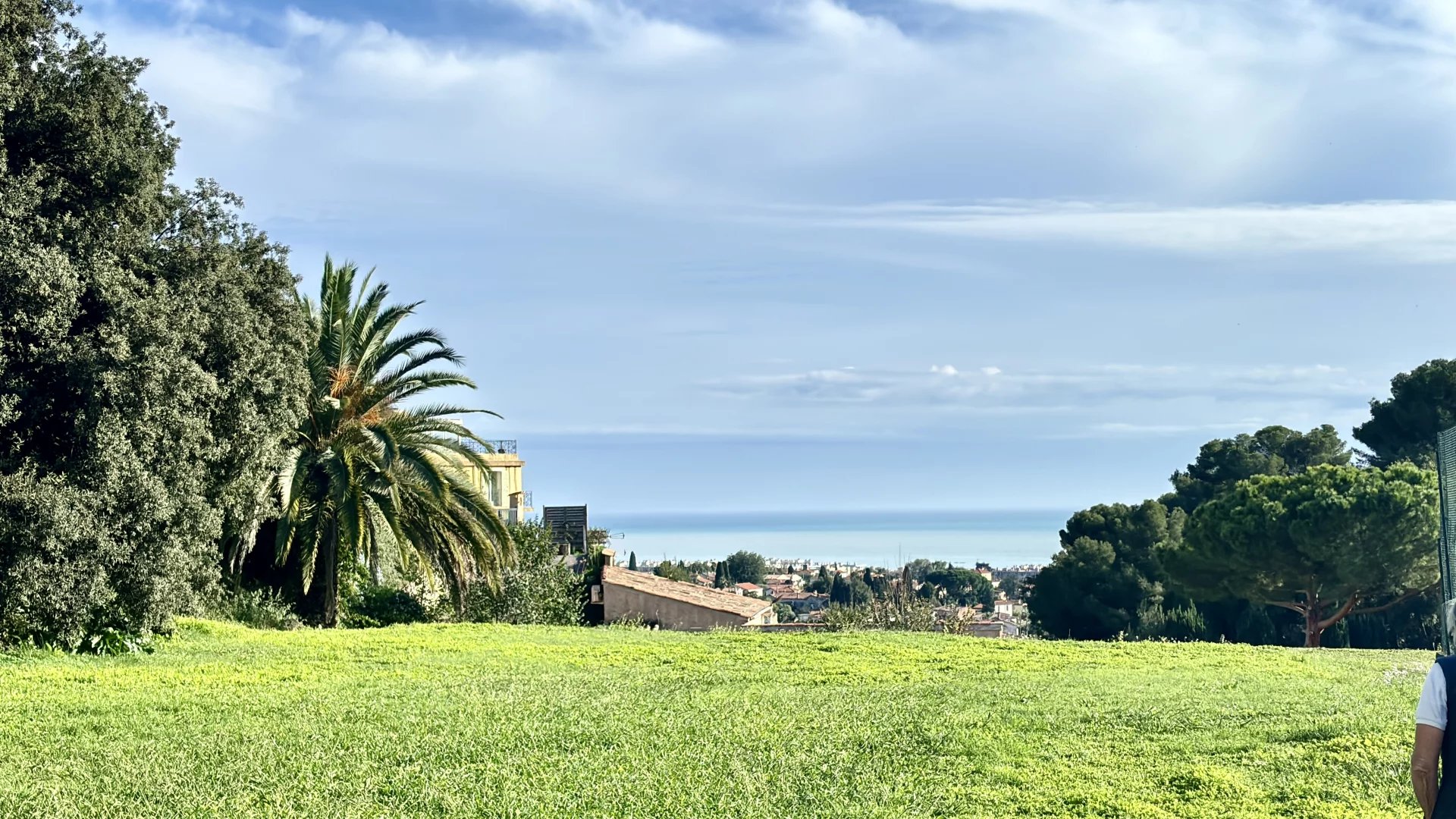 Cagnes/Mer, Maison-Appart, 5/6 pièces - rénovation haut de gamme complète, vue mer, calme, piscine, tennis, parking