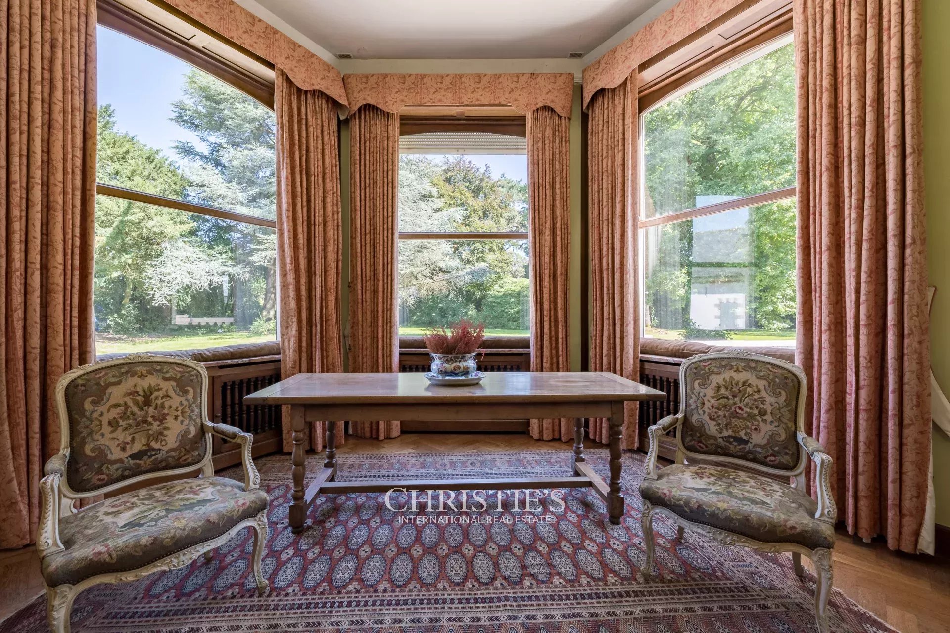 Elegante historische villa, genesteld in een park van bijna 2ha