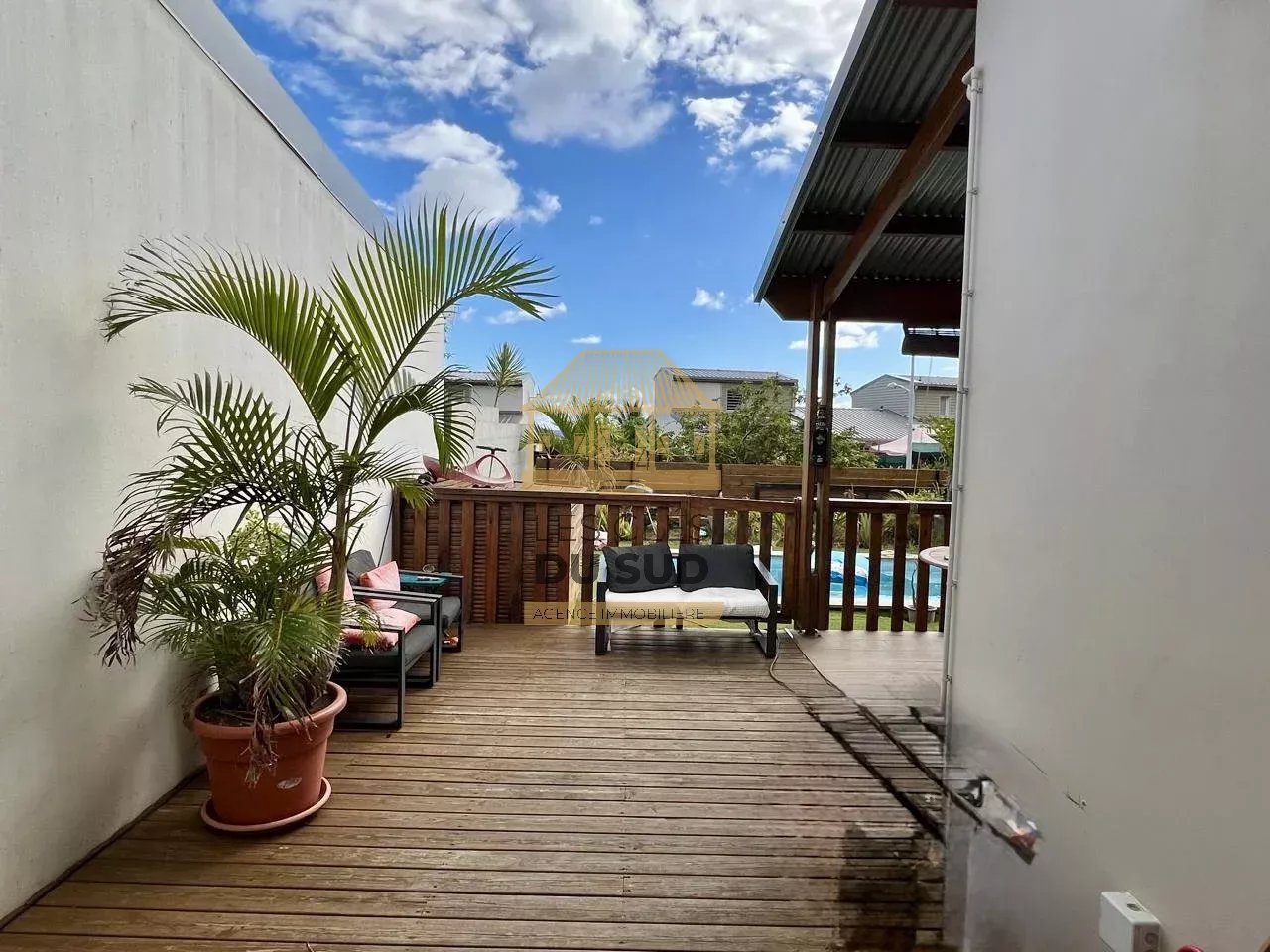 Villa T4 récente avec piscine chauffée et vue mer à vendre à Grands Bois Saint-Pierre 97410