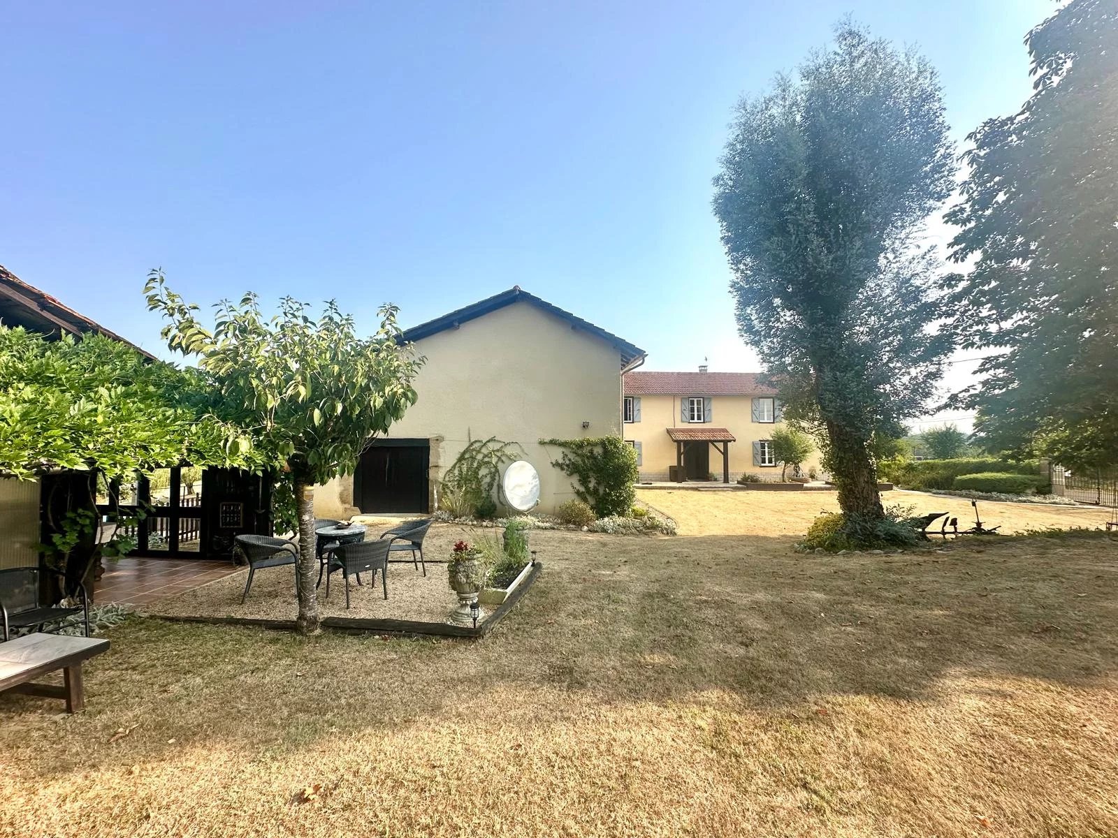 Farmhouse for sale Miélan, Gers