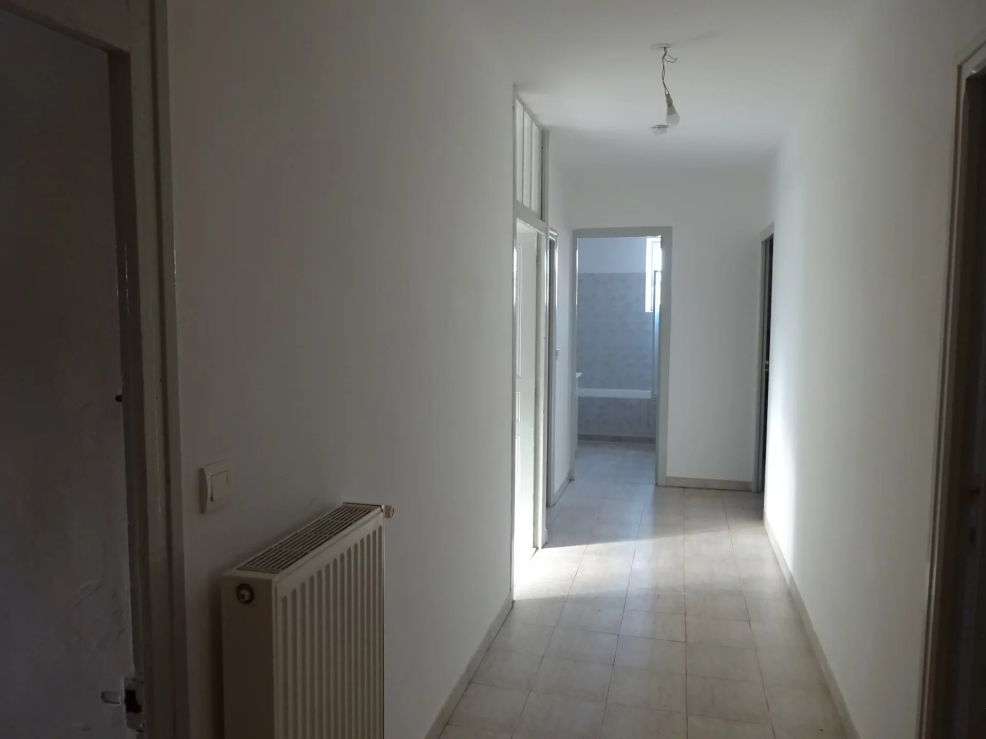 LOCATION APPARTEMENT 3 CHAMBRES, 99 M2 HABITABLES
