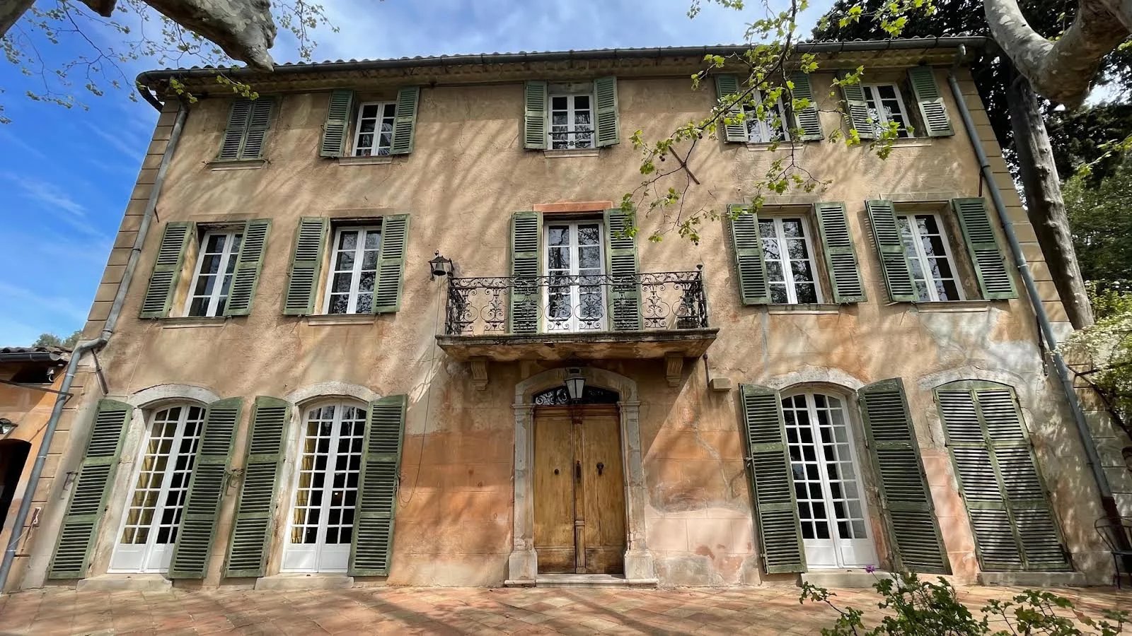 Proximité de Toulon, superbe Bastide ancienne sur 5 hectares